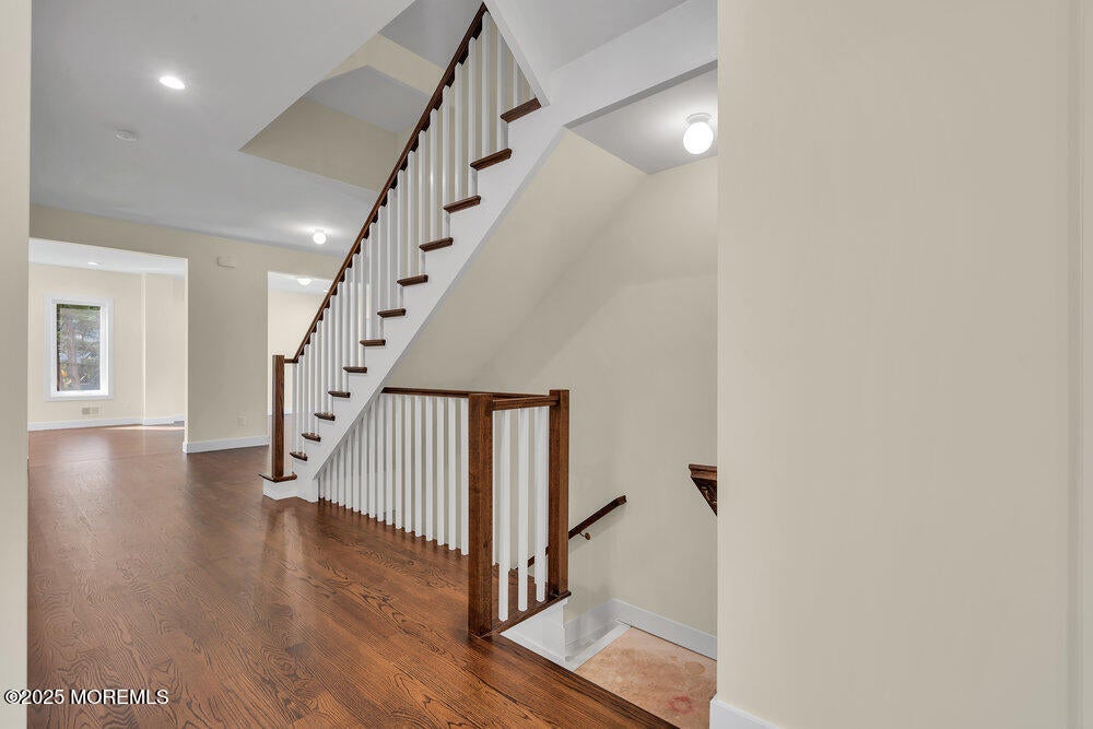 Jackson, New Jersey, 08527, United States, 6 Bedrooms Bedrooms, ,4 BathroomsBathrooms,Residential,Active,1973337