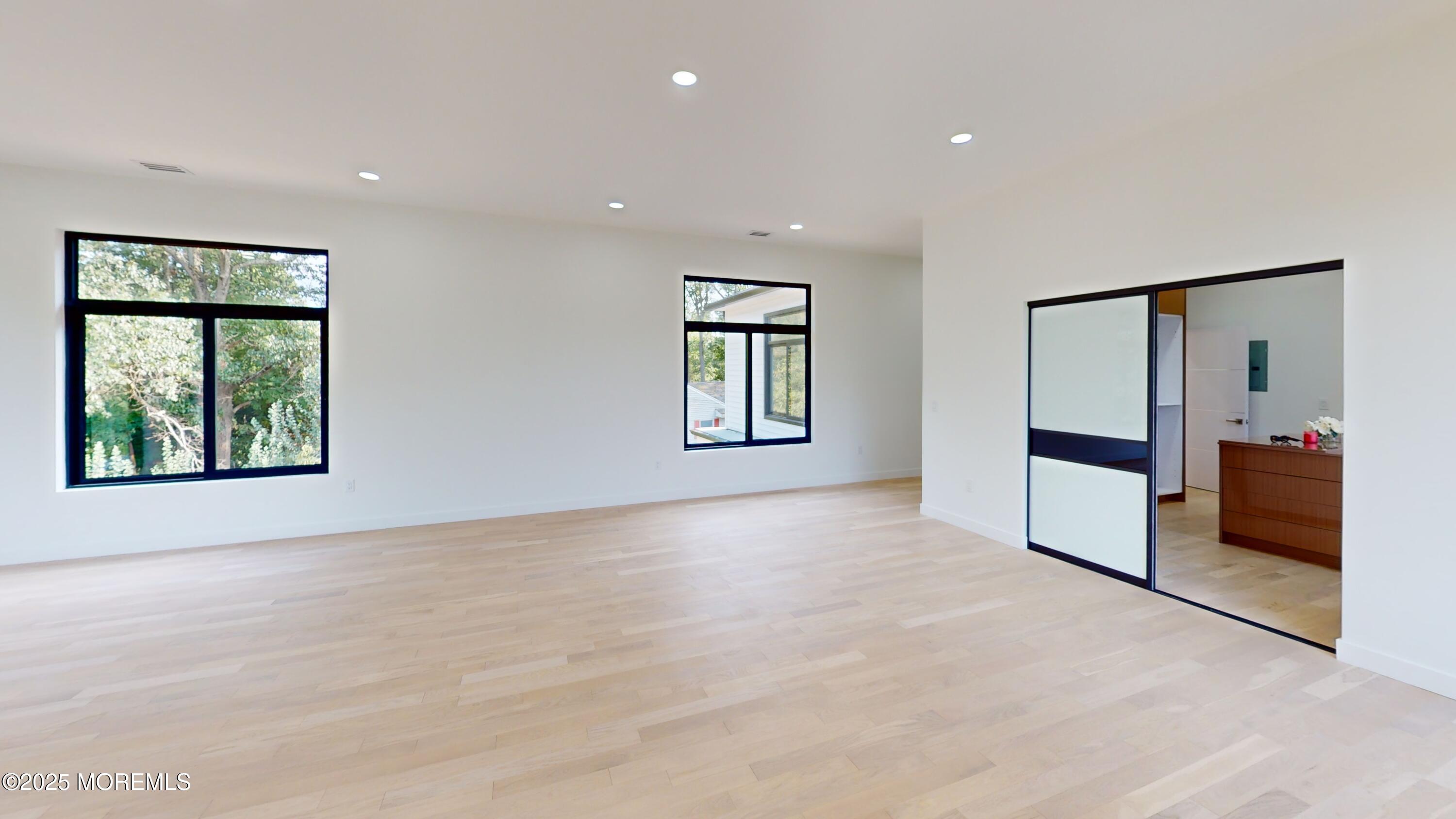 Marlboro, New Jersey, 07746, United States, 5 Bedrooms Bedrooms, ,5 BathroomsBathrooms,Residential,Active,1929654