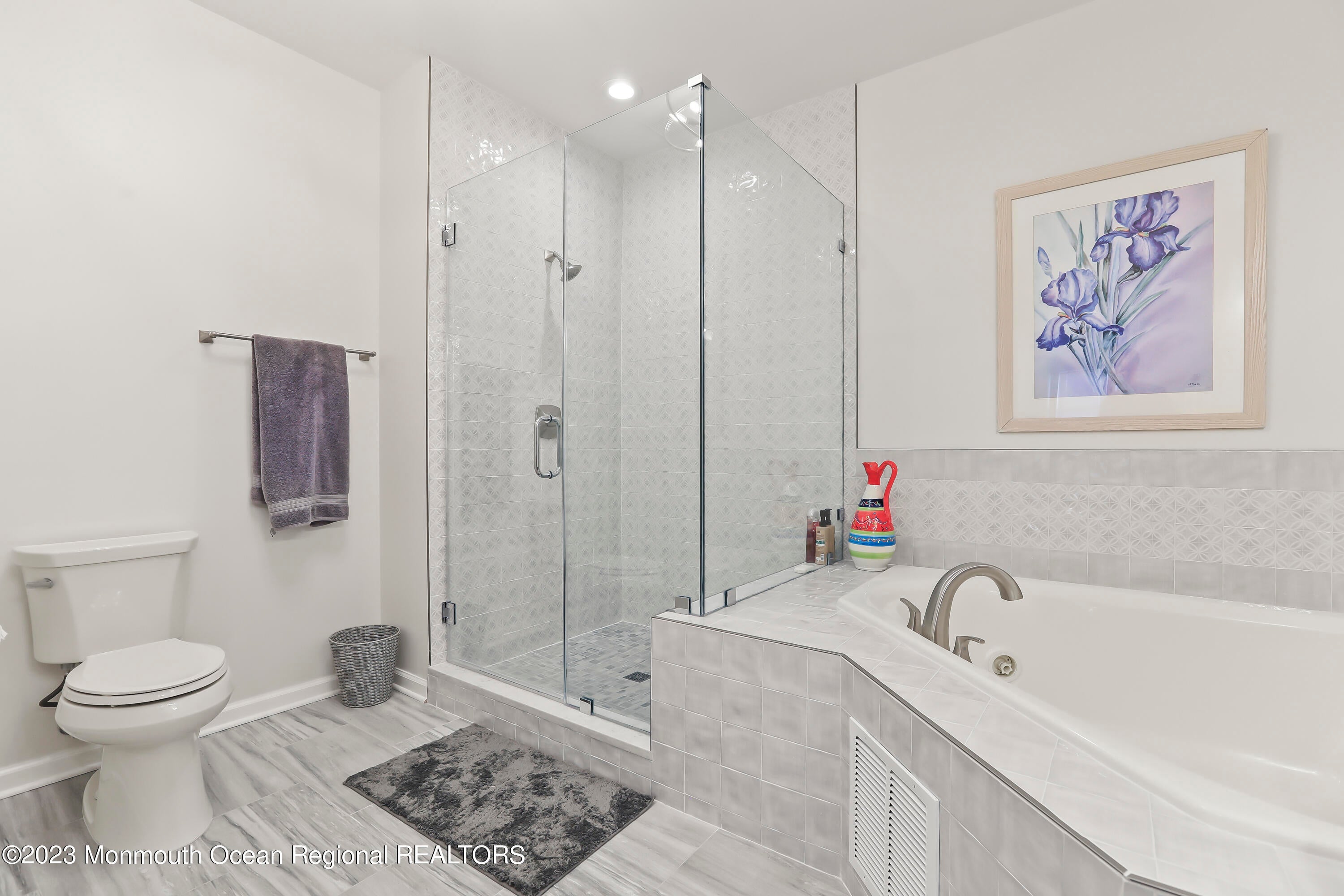 Long Branch, New Jersey, 07740, United States, 3 Bedrooms Bedrooms, ,2 BathroomsBathrooms,Residential,Active,1942376