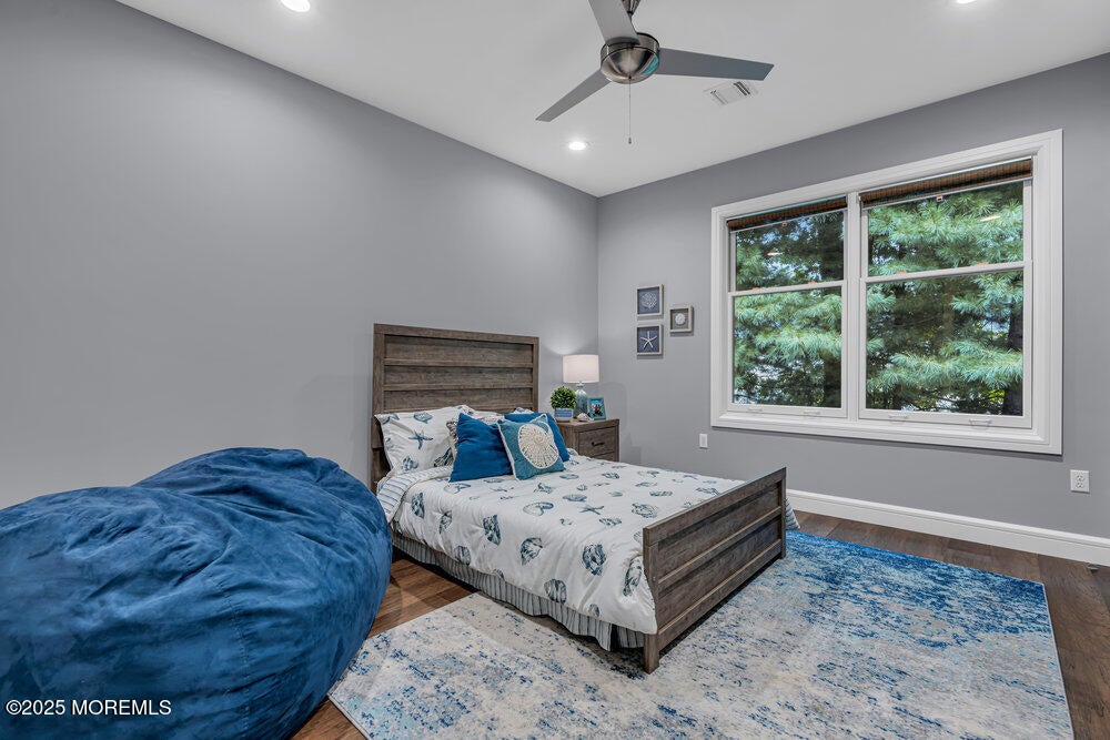 Eatontown, New Jersey, 07724, United States, 5 Bedrooms Bedrooms, ,3 BathroomsBathrooms,Residential,Active,1922289