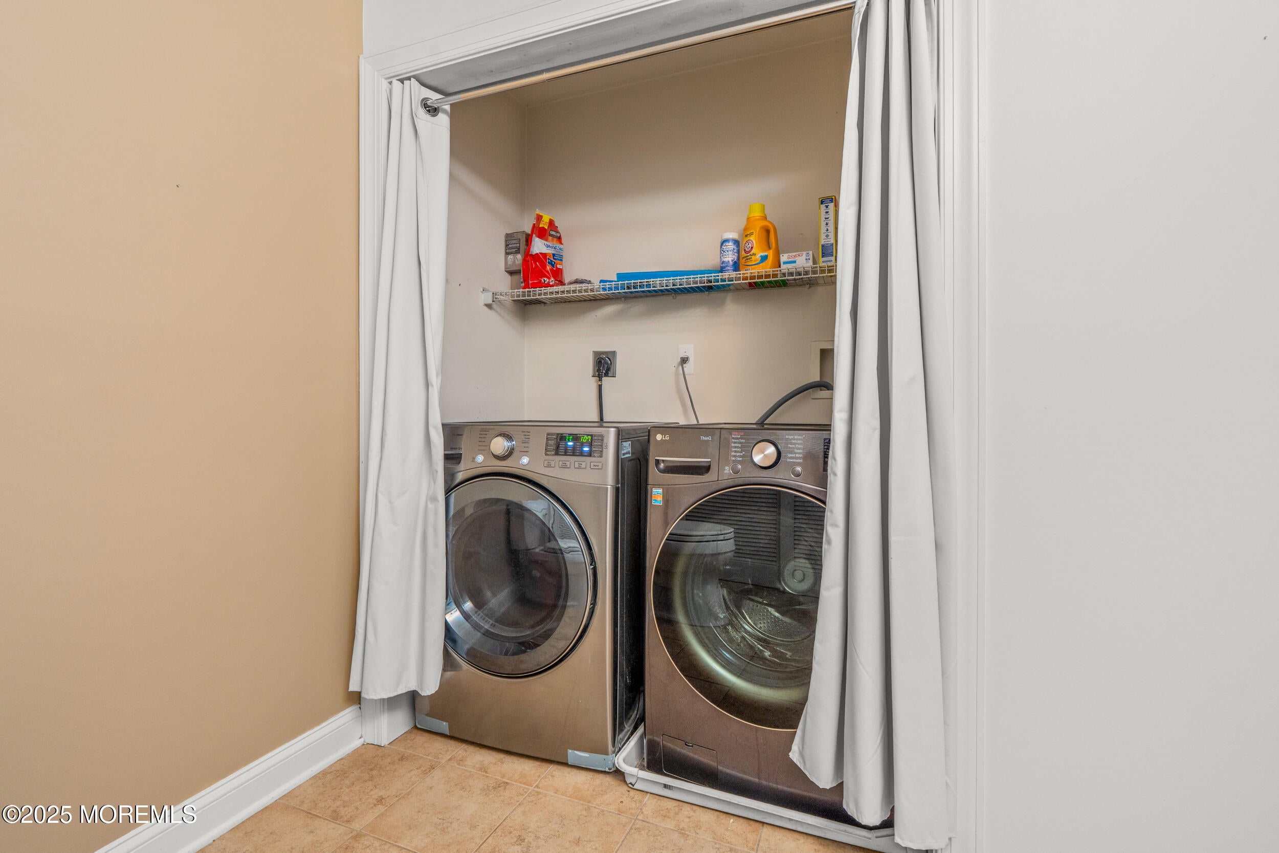 Asbury Park, New Jersey, 07712, United States, 3 Bedrooms Bedrooms, ,4 BathroomsBathrooms,Residential,Active,1909902