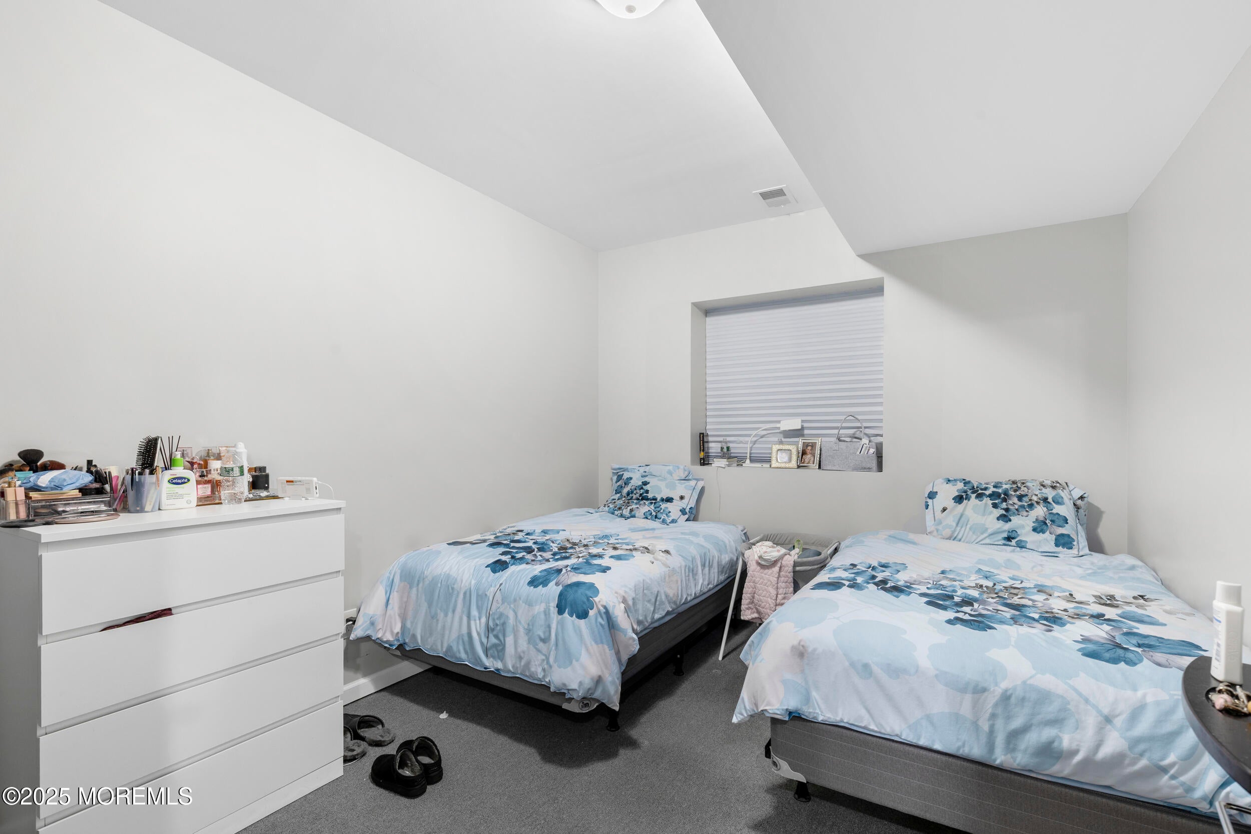 Lakewood, New Jersey, 08701, United States, 10 Bedrooms Bedrooms, ,6 BathroomsBathrooms,Residential,Pending,1973270