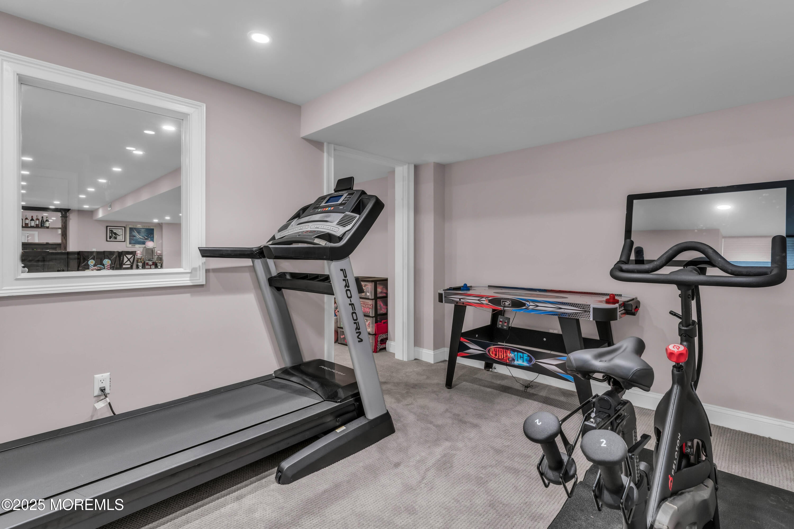 Old Bridge, New Jersey, 08857, United States, 5 Bedrooms Bedrooms, ,4 BathroomsBathrooms,Residential,Pending,1992258