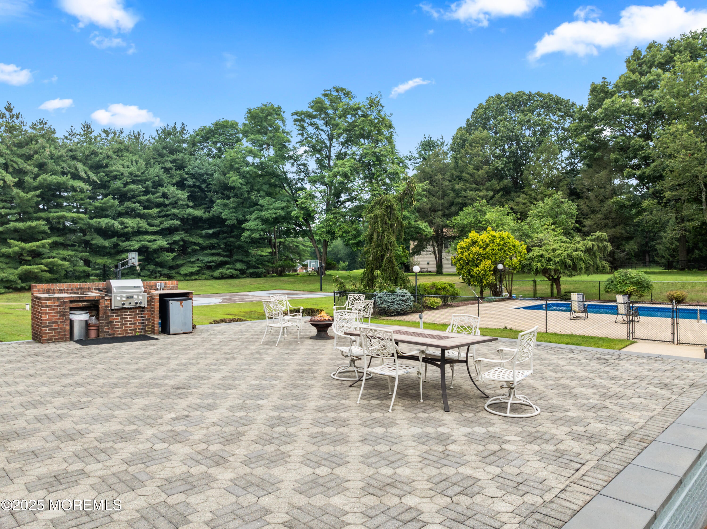 Manalapan, New Jersey, 07726, United States, 4 Bedrooms Bedrooms, ,4 BathroomsBathrooms,Residential,Pending,1909603