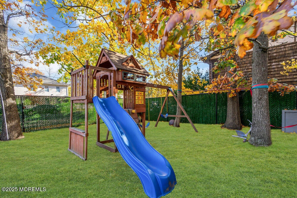 Lakewood, New Jersey, 08701, United States, 7 Bedrooms Bedrooms, ,3 BathroomsBathrooms,Residential,Active,1988790