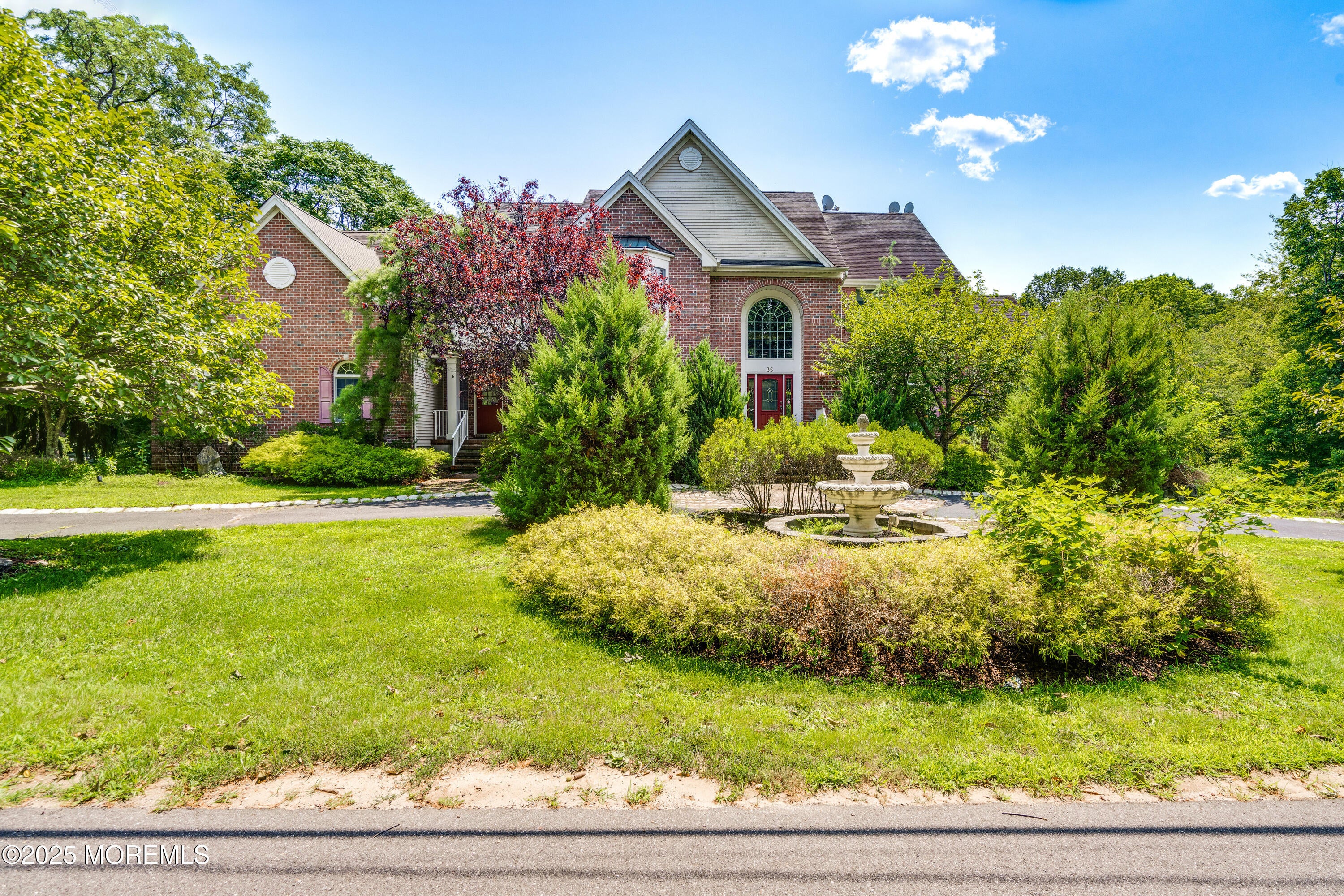 Marlboro, New Jersey, 07746, United States, 5 Bedrooms Bedrooms, ,5 BathroomsBathrooms,Residential,Active,1985596