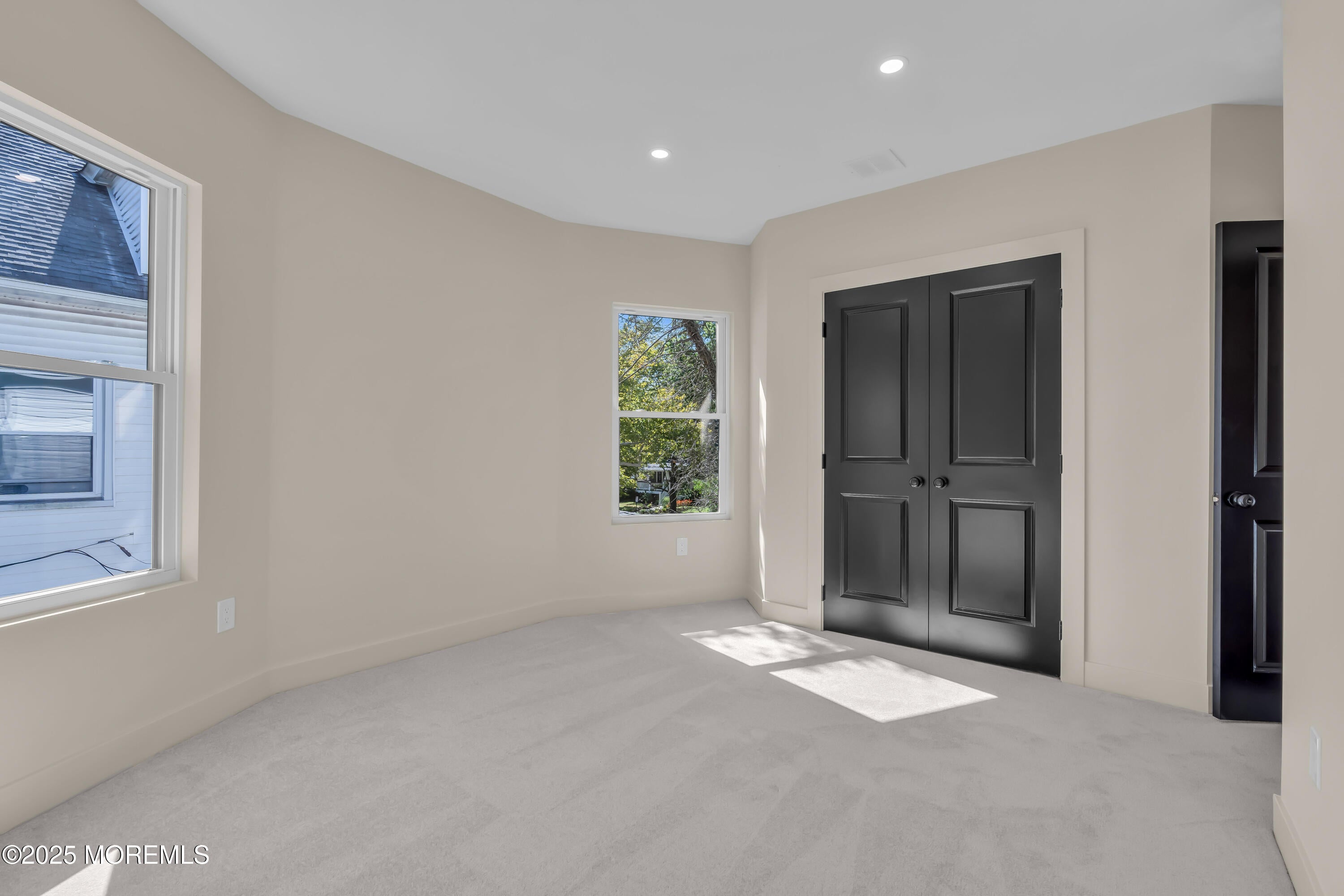 Asbury Park, New Jersey, 07712, United States, 6 Bedrooms Bedrooms, ,4 BathroomsBathrooms,Residential,Active,1929708