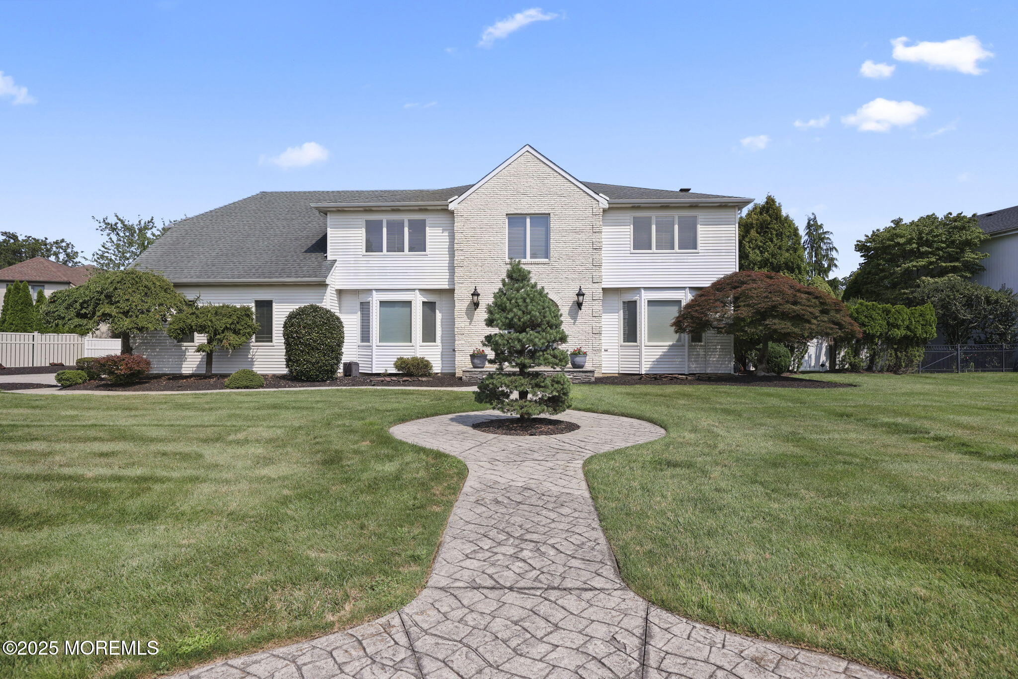 Eatontown, New Jersey, 07724, United States, 6 Bedrooms Bedrooms, ,3 BathroomsBathrooms,Residential,Active,2017488