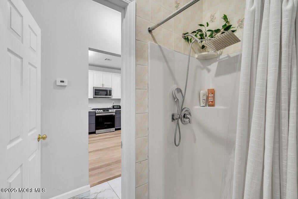 Lakewood, New Jersey, 08701, United States, 7 Bedrooms Bedrooms, ,3 BathroomsBathrooms,Residential,Active,1988790