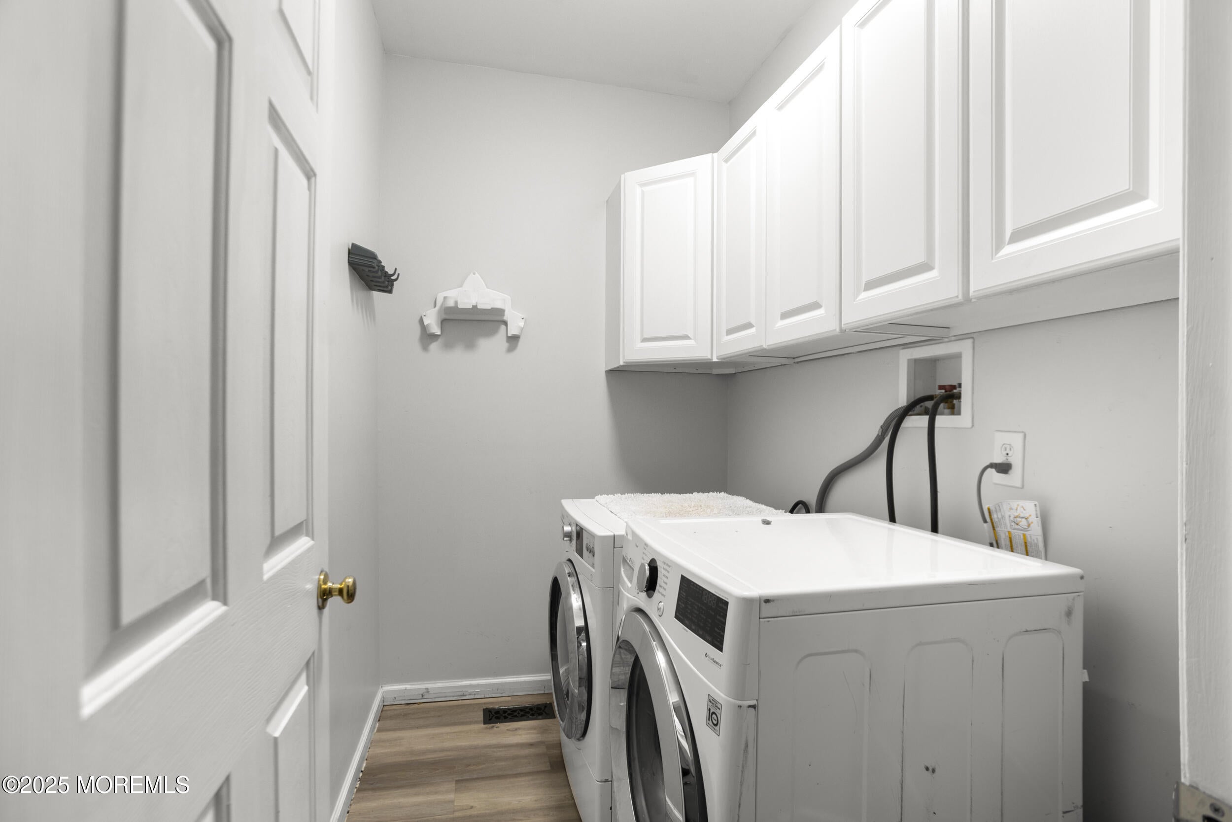 Jackson, New Jersey, 08527, United States, 5 Bedrooms Bedrooms, ,3 BathroomsBathrooms,Residential,Active,1973348