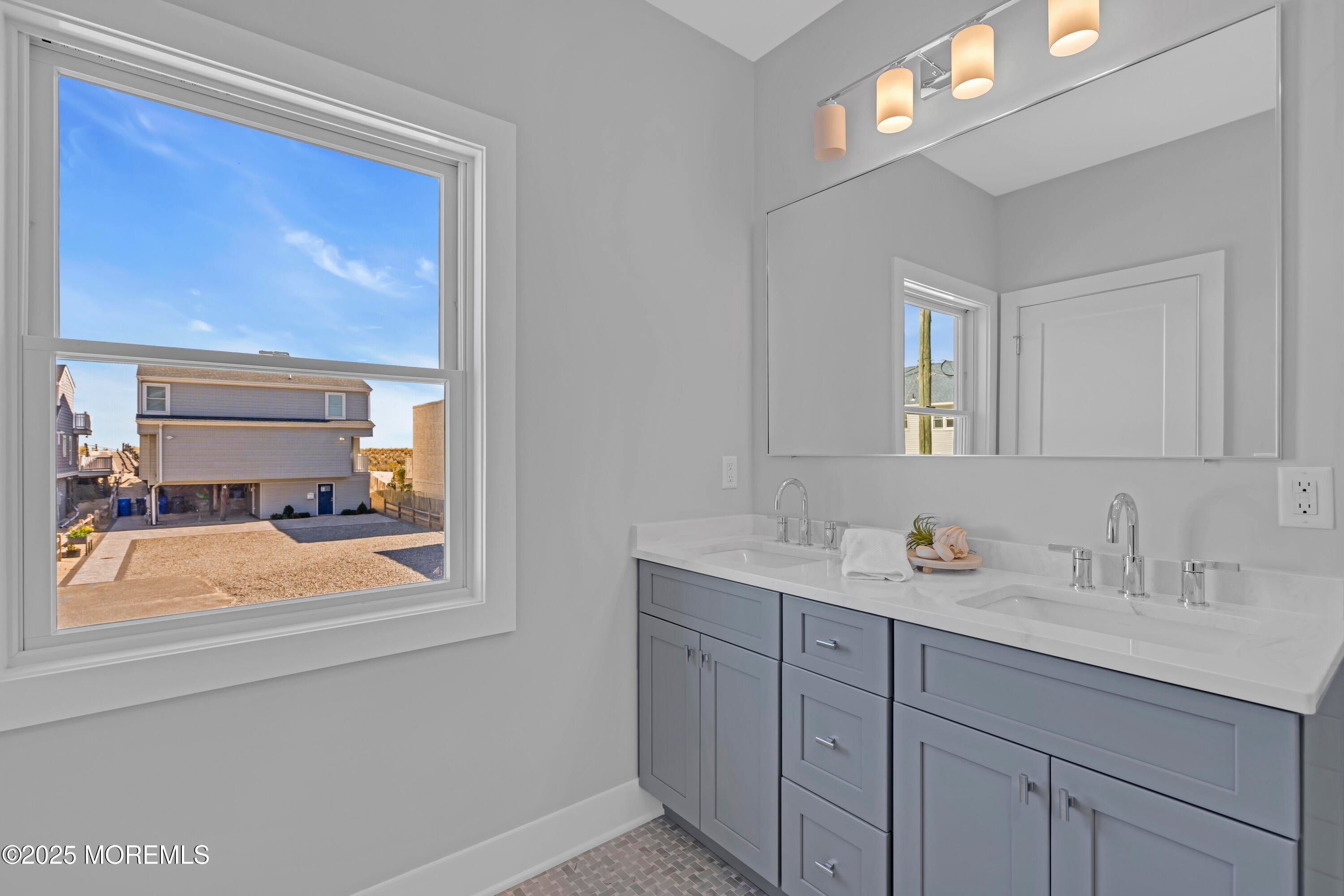 Ortley Beach, New Jersey, 08751, United States, 4 Bedrooms Bedrooms, ,4 BathroomsBathrooms,Residential,Pending,1969668