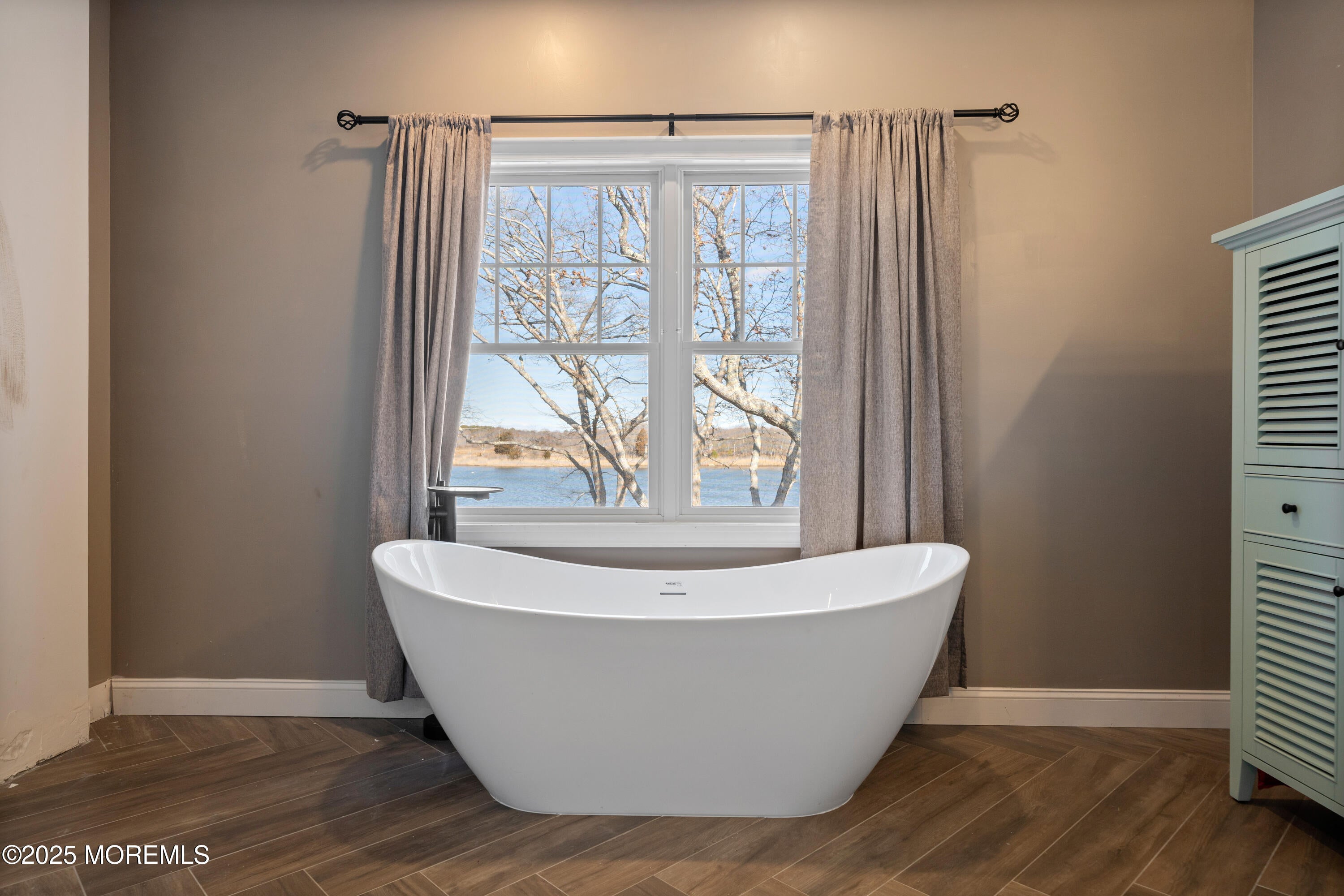 Waretown, New Jersey, 08758, United States, 4 Bedrooms Bedrooms, ,3 BathroomsBathrooms,Residential,Active,1903205