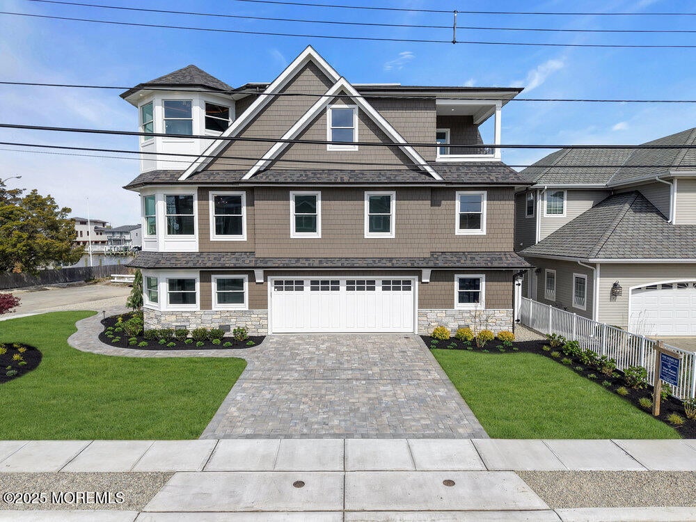 Lavallette, New Jersey, 08735, United States, 6 Bedrooms Bedrooms, ,6 BathroomsBathrooms,Residential,Active,1988716