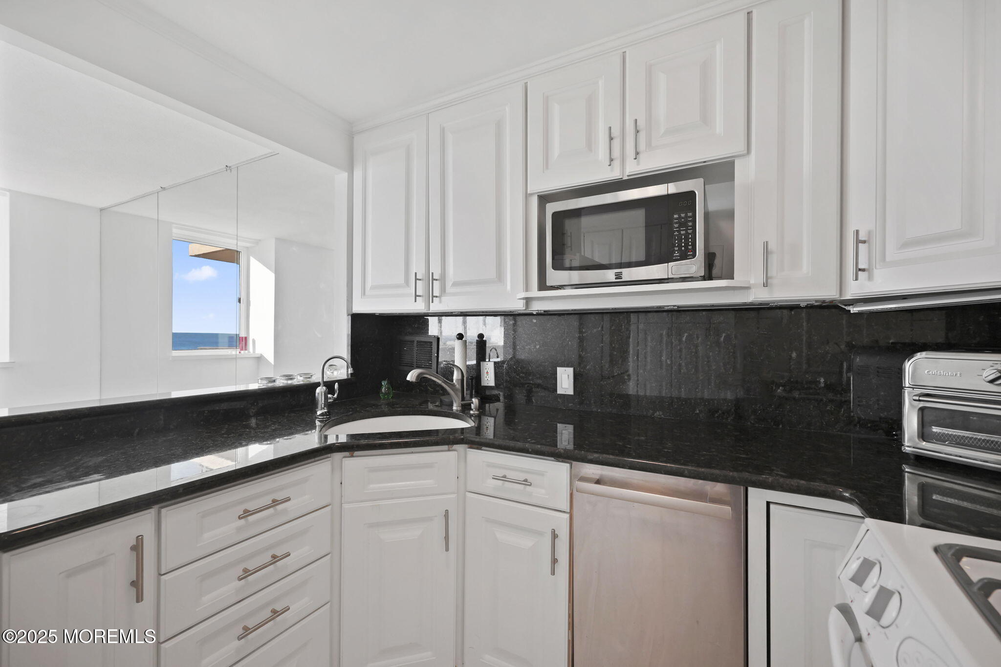 Monmouth Beach, New Jersey, 07750, United States, 2 Bedrooms Bedrooms, ,2 BathroomsBathrooms,Residential,Active,1967306