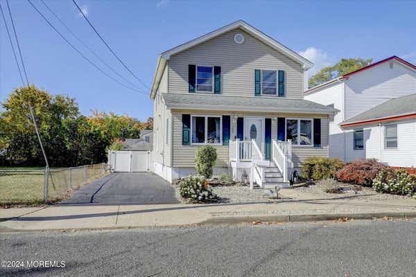 142 WASHINGTON ST, KEYPORT, NJ 07735, photo 2 of 38