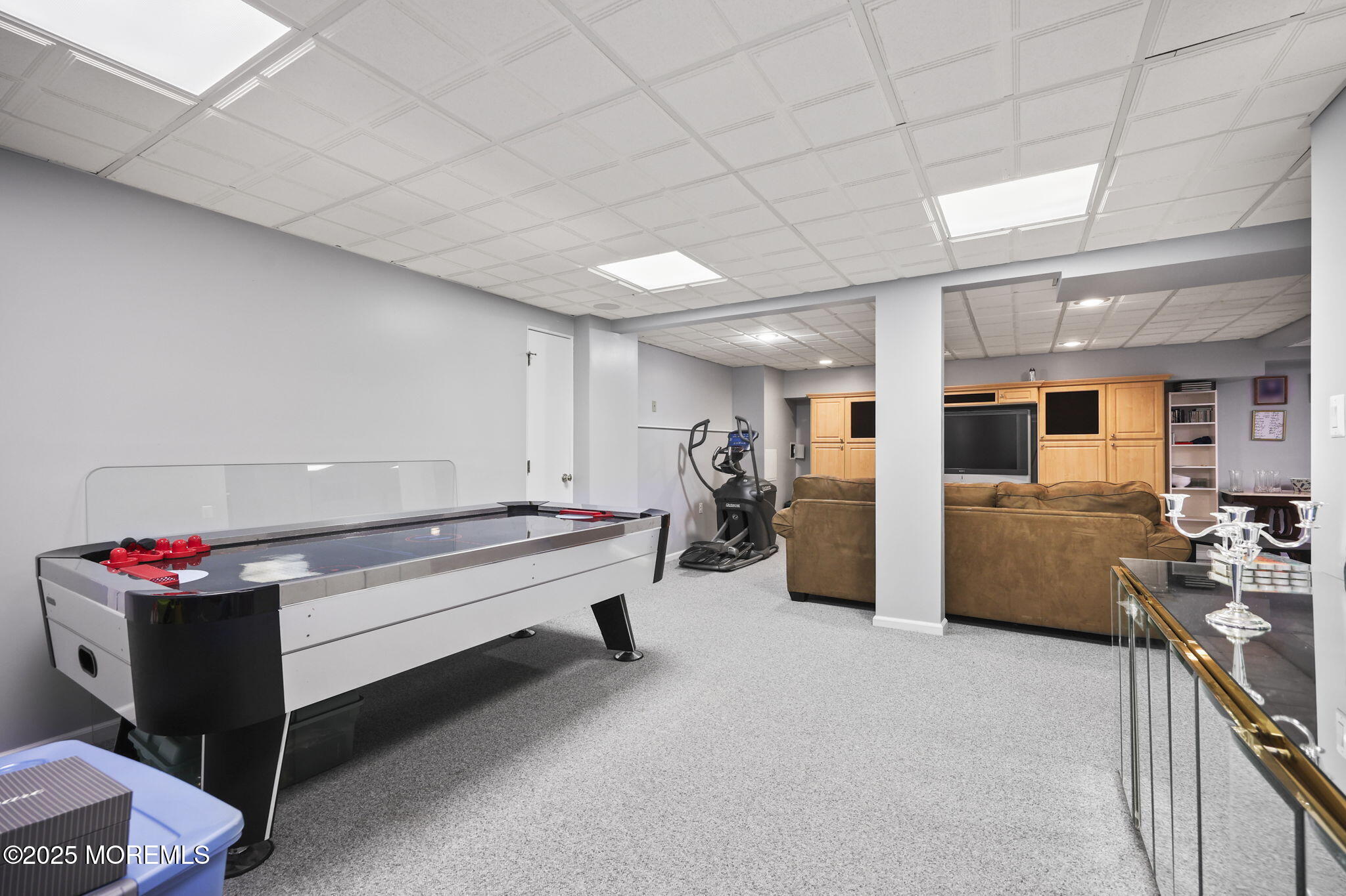 Eatontown, New Jersey, 07724, United States, 6 Bedrooms Bedrooms, ,3 BathroomsBathrooms,Residential,Active,1909866