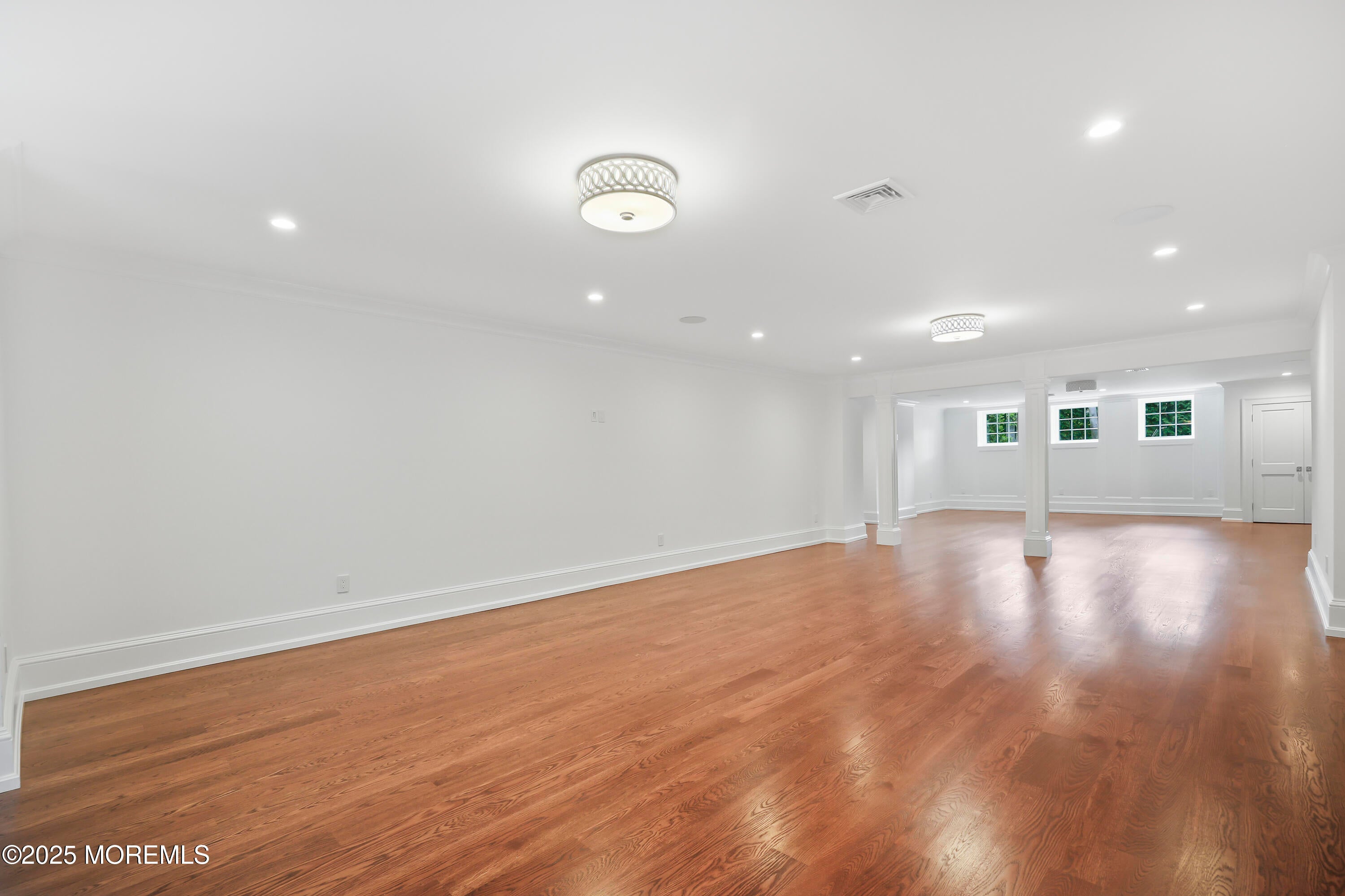 Rumson, New Jersey, 07760, United States, 6 Bedrooms Bedrooms, ,7 BathroomsBathrooms,Residential,Active,1904739
