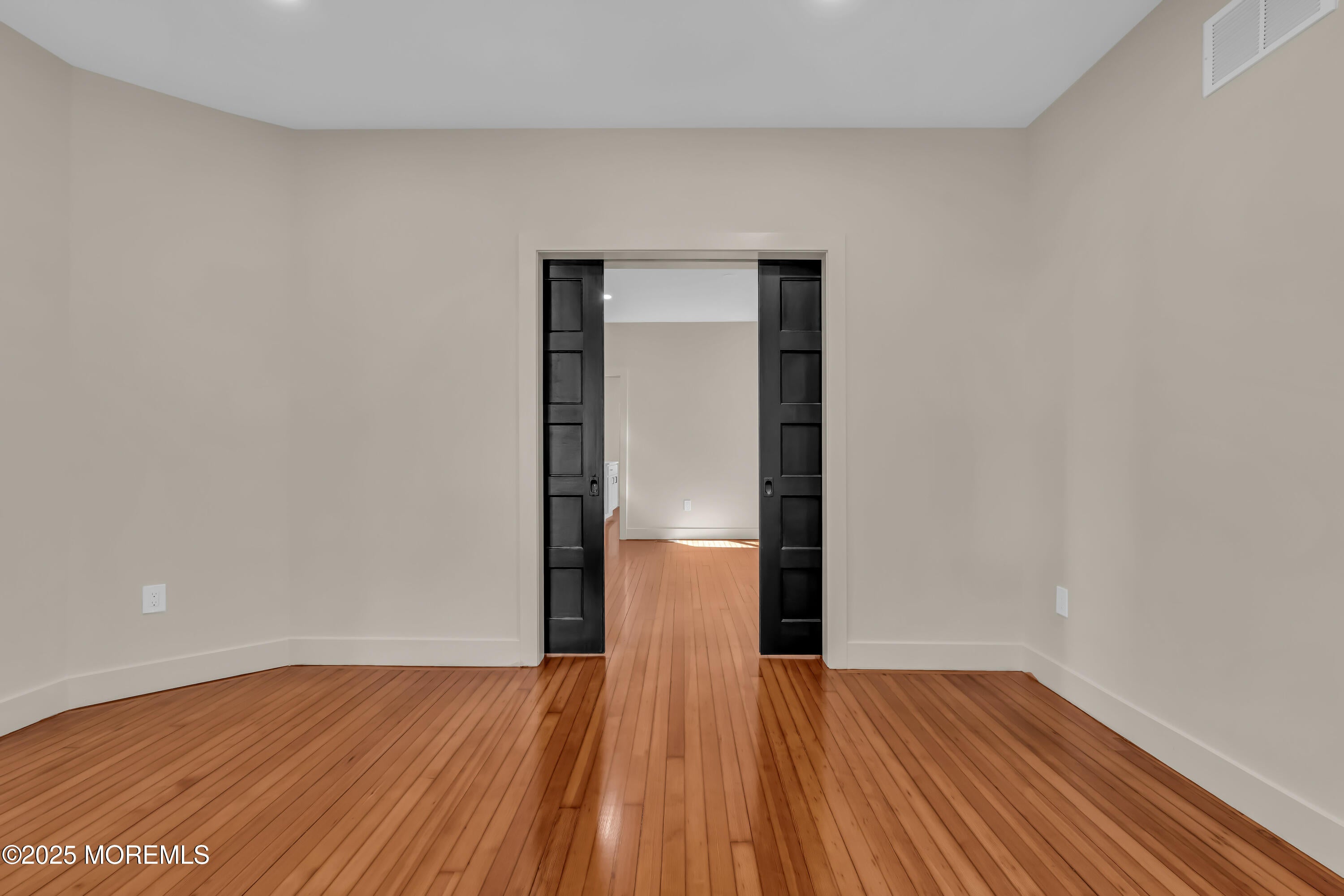 Asbury Park, New Jersey, 07712, United States, 6 Bedrooms Bedrooms, ,4 BathroomsBathrooms,Residential,Active,1929708