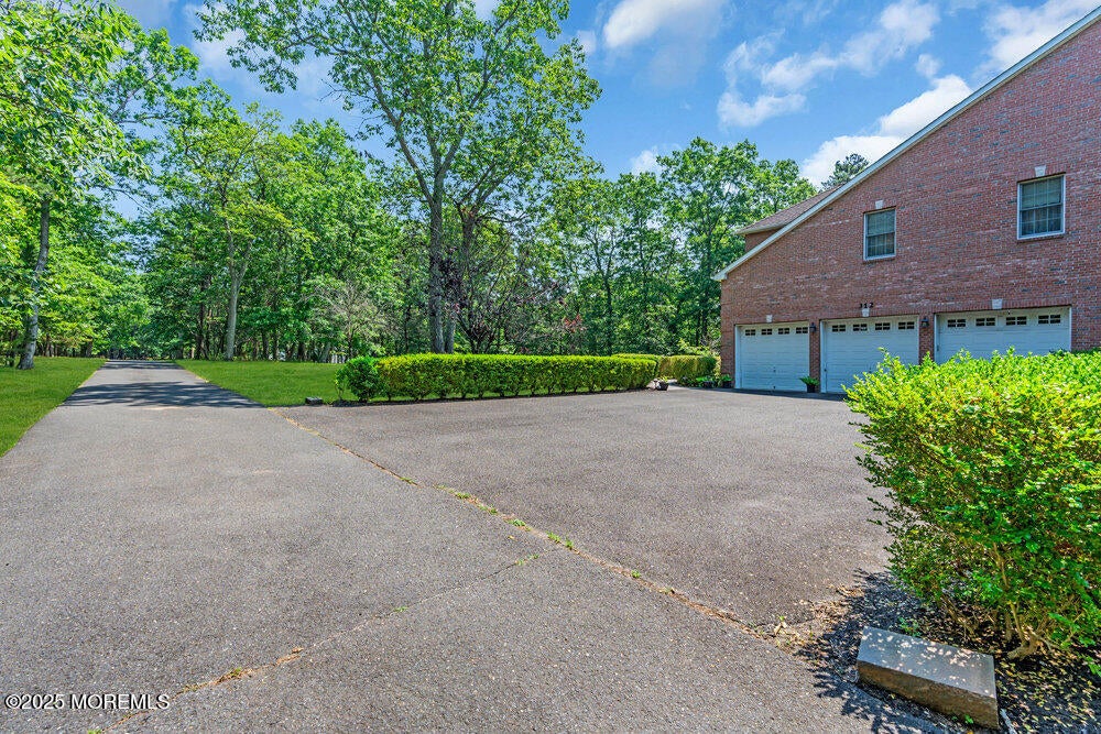 Jackson, New Jersey, 08527, United States, 5 Bedrooms Bedrooms, ,5 BathroomsBathrooms,Residential,Active,1992255