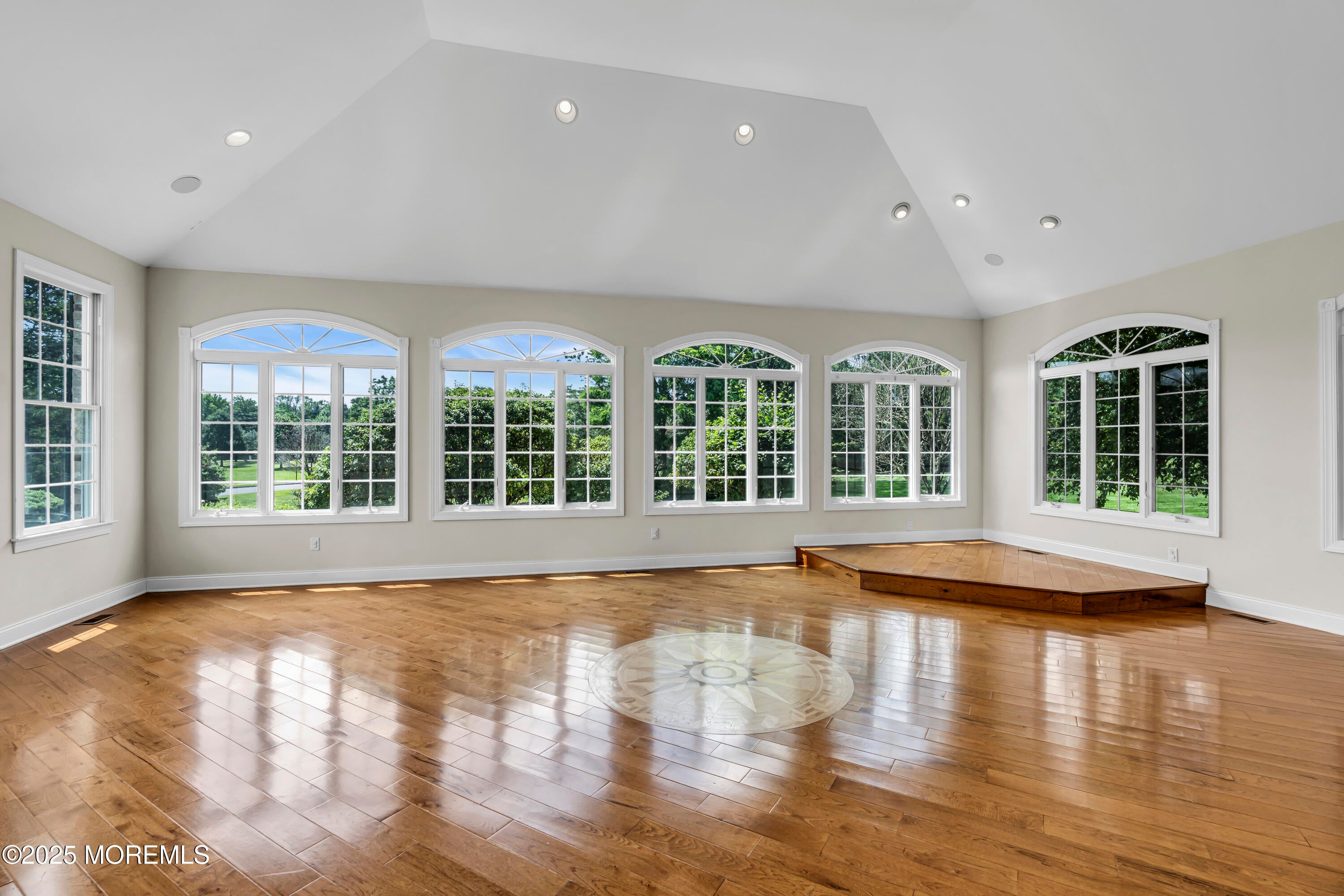 Farmingdale, New Jersey, 07727, United States, 4 Bedrooms Bedrooms, ,5 BathroomsBathrooms,Residential,Active,1868149