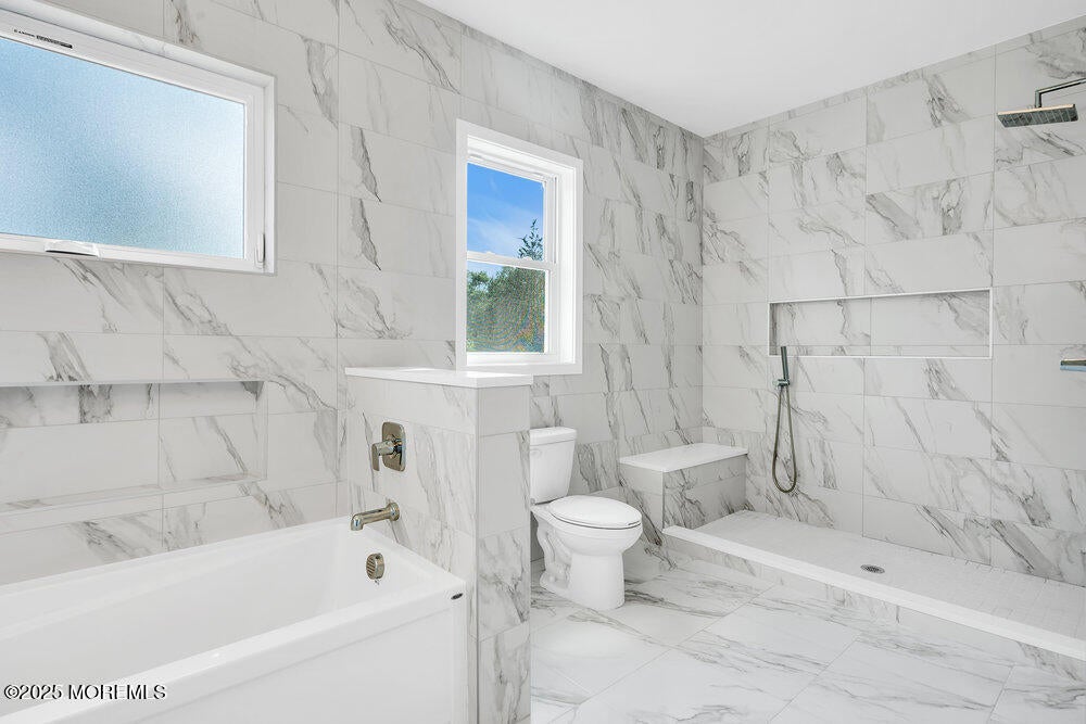 Jackson, New Jersey, 08527, United States, 6 Bedrooms Bedrooms, ,4 BathroomsBathrooms,Residential,Active,1973337