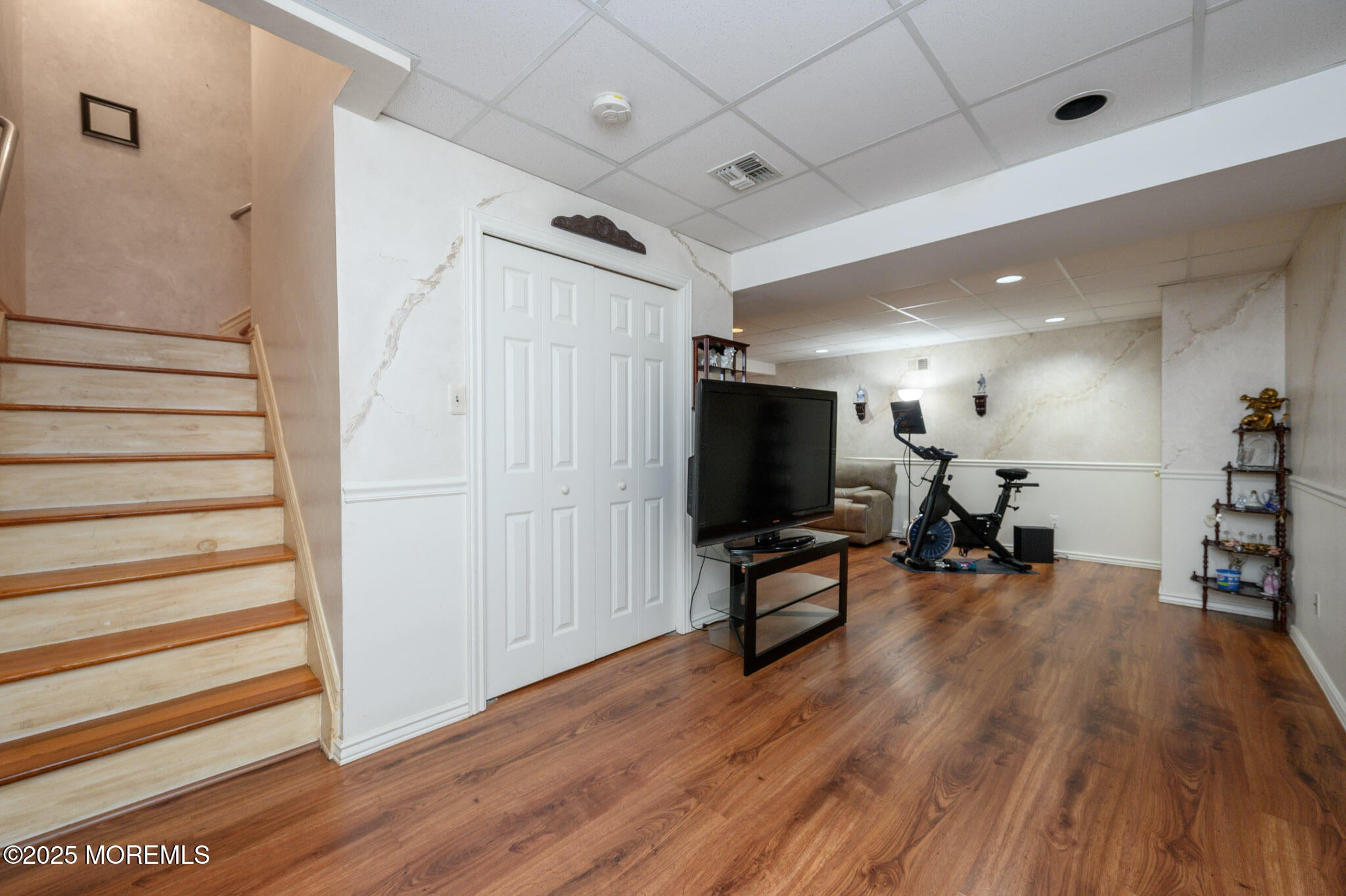 Manalapan, New Jersey, 07726, United States, 6 Bedrooms Bedrooms, ,4 BathroomsBathrooms,Residential,Active,1929411