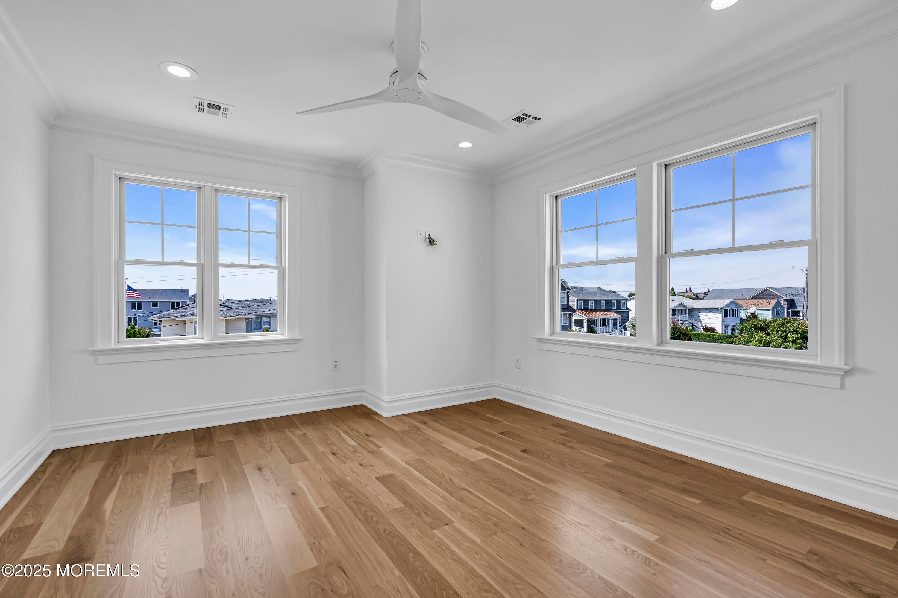 Mantoloking, New Jersey, 08738, United States, 6 Bedrooms Bedrooms, ,6 BathroomsBathrooms,Residential,Active,1904143