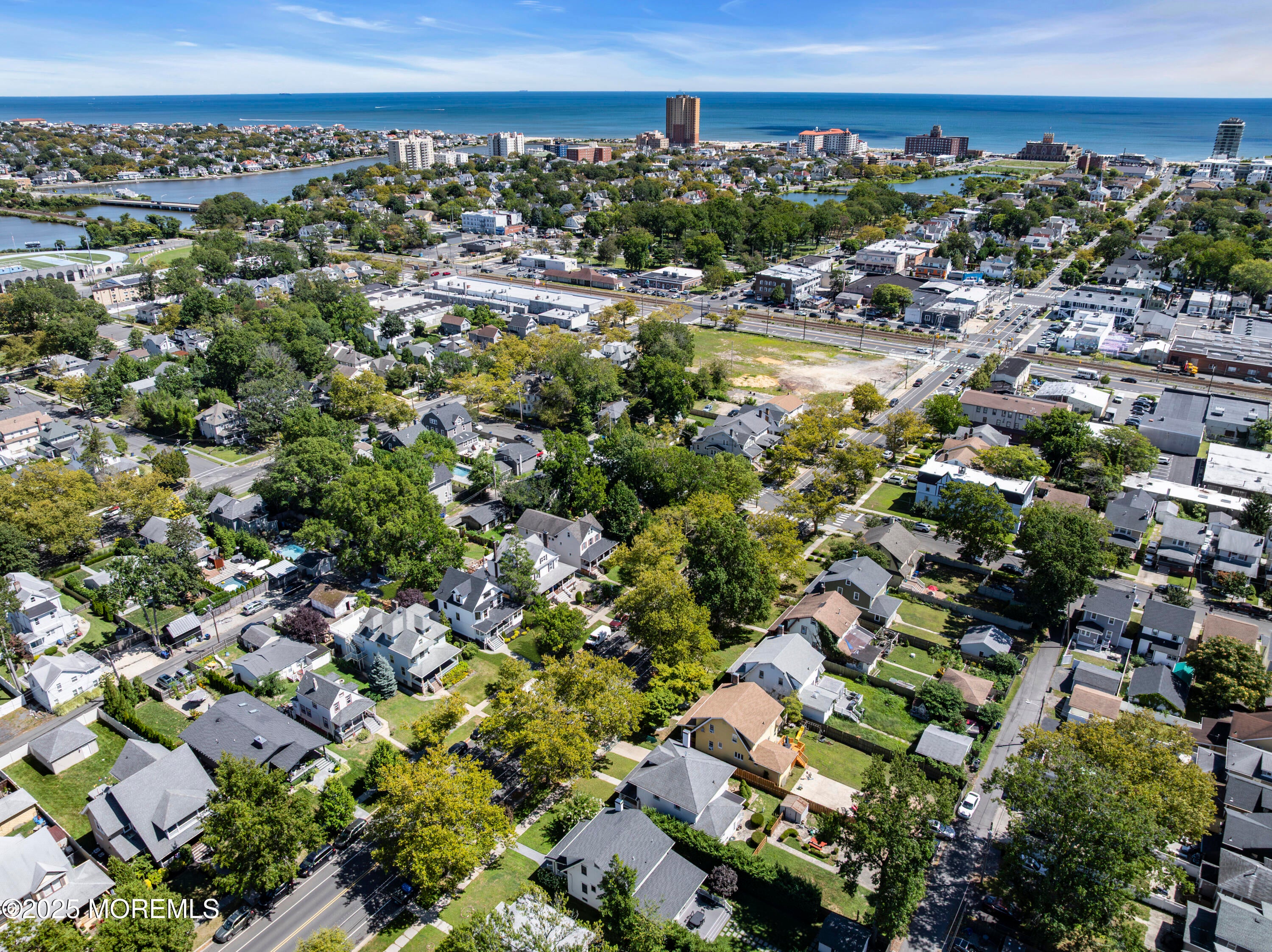 Asbury Park, New Jersey, 07712, United States, 6 Bedrooms Bedrooms, ,4 BathroomsBathrooms,Residential,Active,1929708