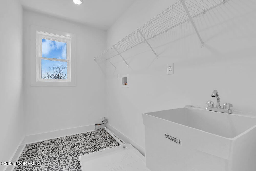 Toms River, New Jersey, 08755, United States, 5 Bedrooms Bedrooms, ,5 BathroomsBathrooms,Residential,Active,1997624