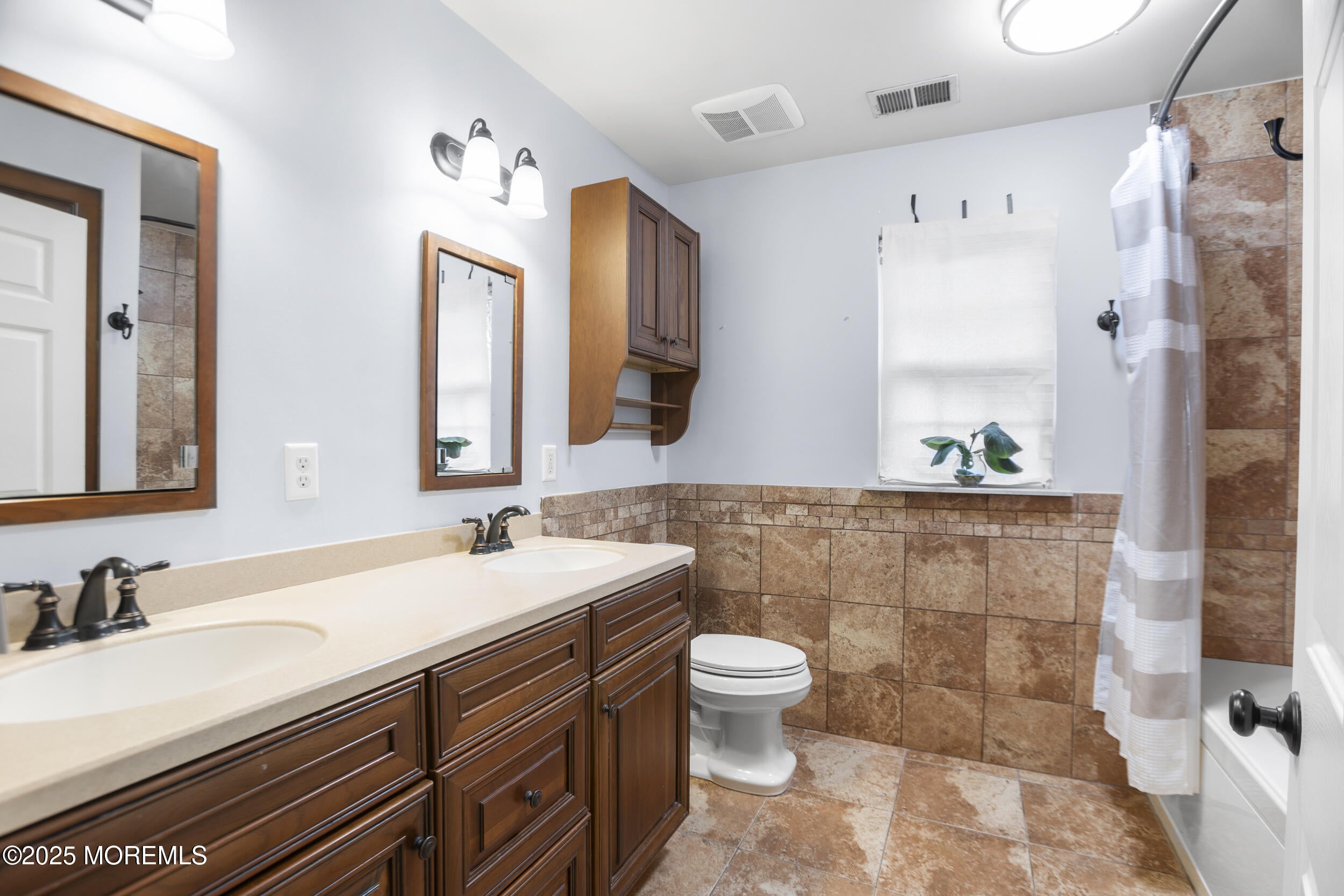 Jackson, New Jersey, 08527, United States, 5 Bedrooms Bedrooms, ,3 BathroomsBathrooms,Residential,Active,1973348