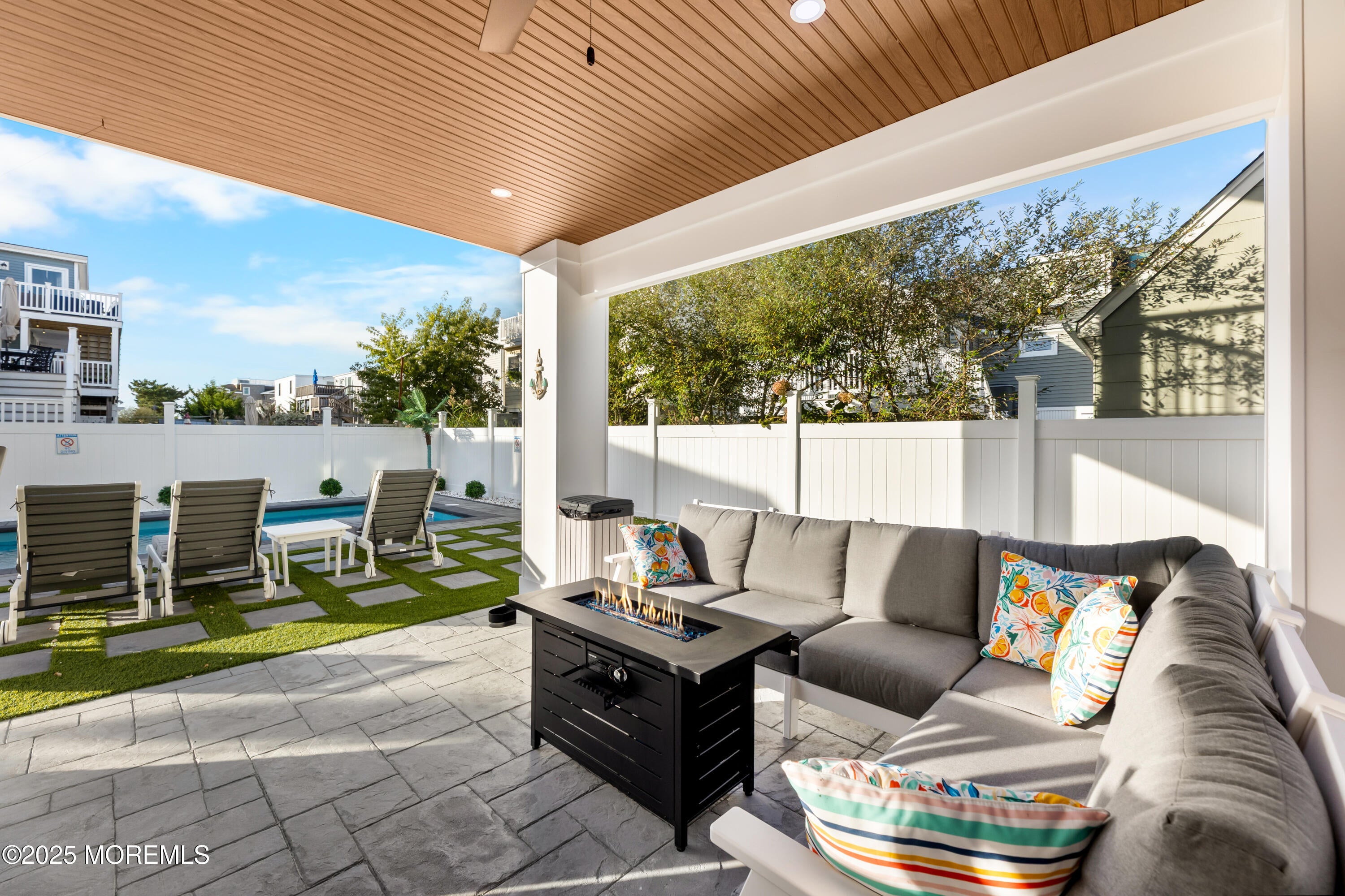 Beach Haven, New Jersey, 08008, United States, 6 Bedrooms Bedrooms, ,6 BathroomsBathrooms,Residential,Active,1969766