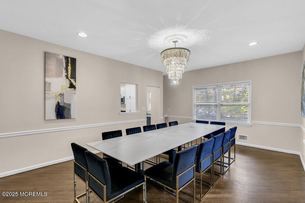 Lakewood, New Jersey, 08701, United States, 7 Bedrooms Bedrooms, ,3 BathroomsBathrooms,Residential,Active,1988790