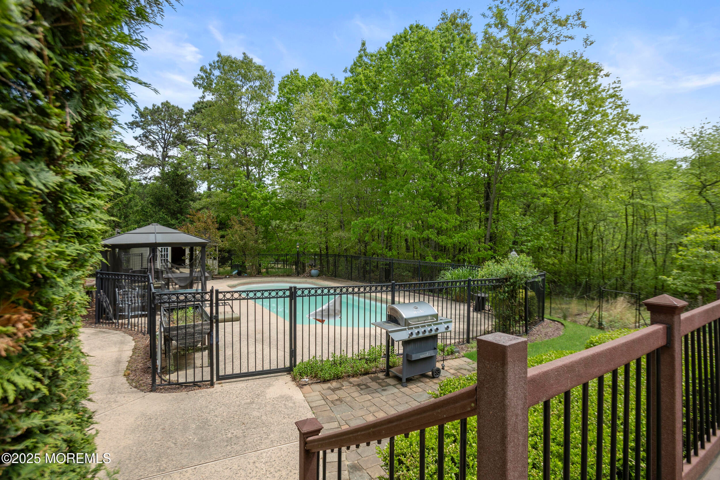 Jackson, New Jersey, 08527, United States, 5 Bedrooms Bedrooms, ,3 BathroomsBathrooms,Residential,Active,1973348