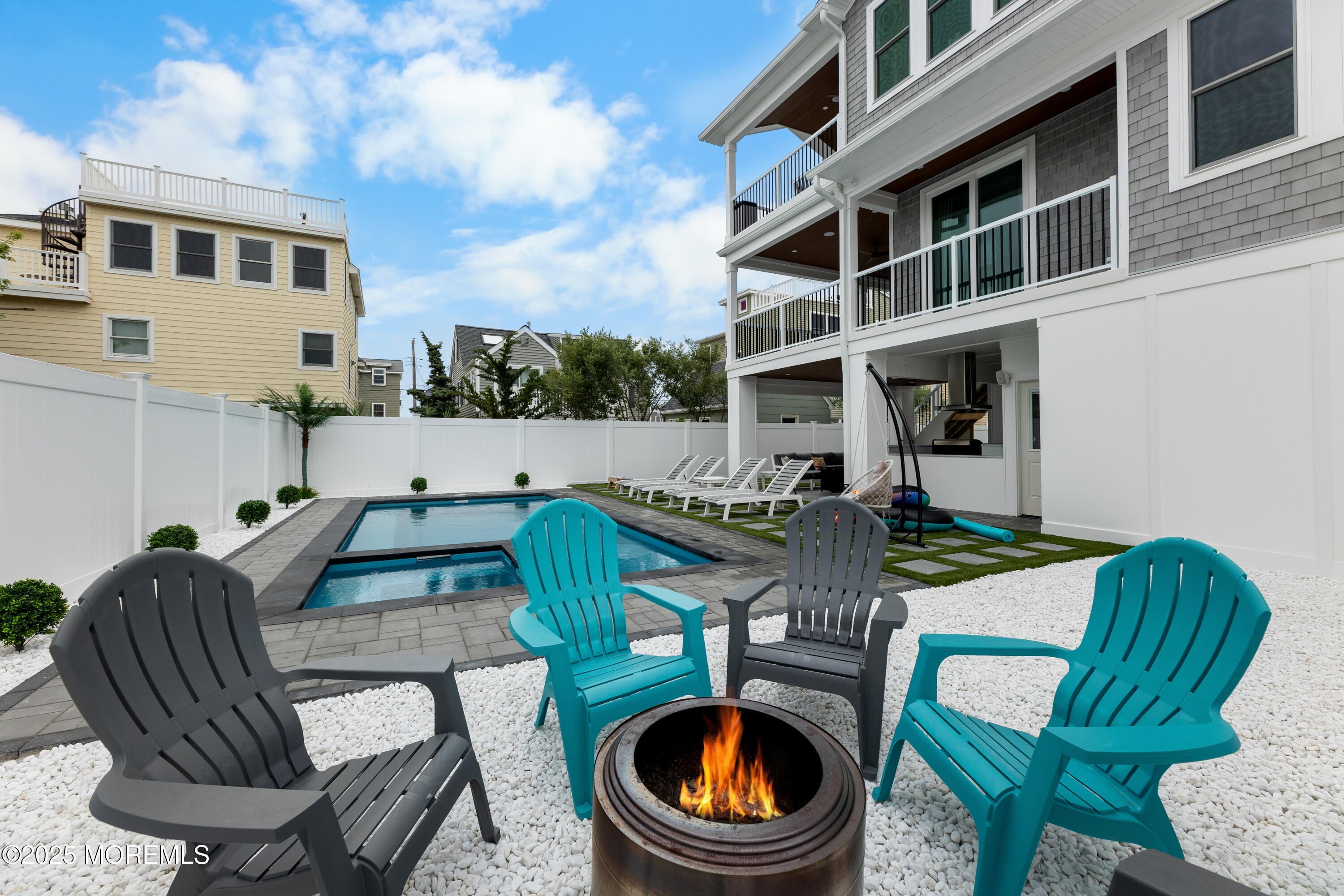 Beach Haven, New Jersey, 08008, United States, 6 Bedrooms Bedrooms, ,6 BathroomsBathrooms,Residential,Active,1969766