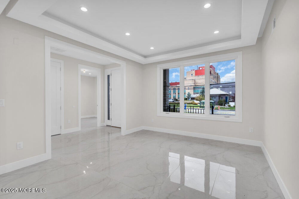 Lakewood, New Jersey, 08701, United States, 5 Bedrooms Bedrooms, ,4 BathroomsBathrooms,Residential,Active,1973269