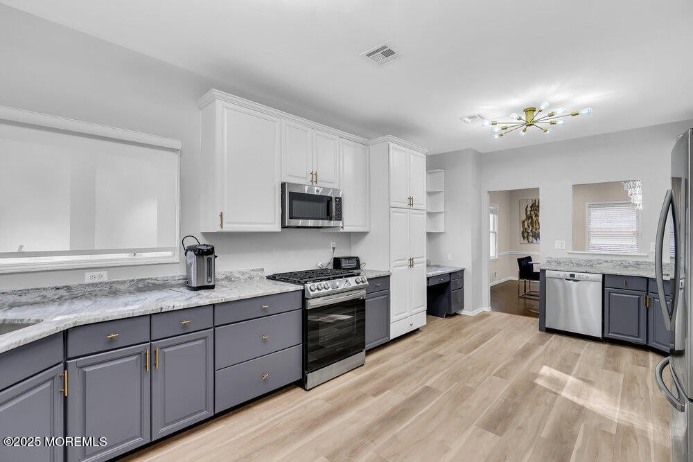 Lakewood, New Jersey, 08701, United States, 7 Bedrooms Bedrooms, ,3 BathroomsBathrooms,Residential,Active,1988790