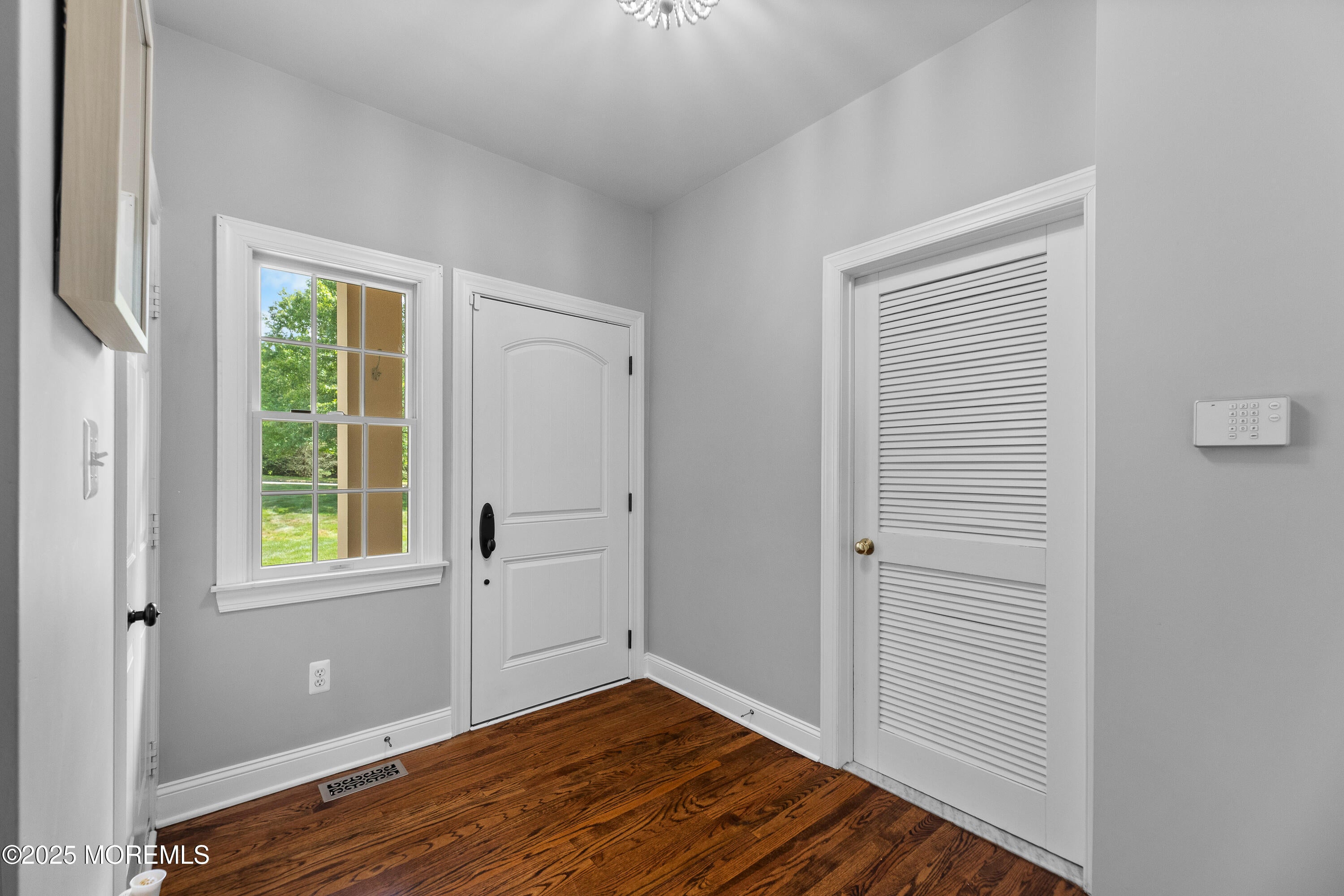 Millstone, New Jersey, 08510, United States, 5 Bedrooms Bedrooms, ,6 BathroomsBathrooms,Residential,Active,1954020