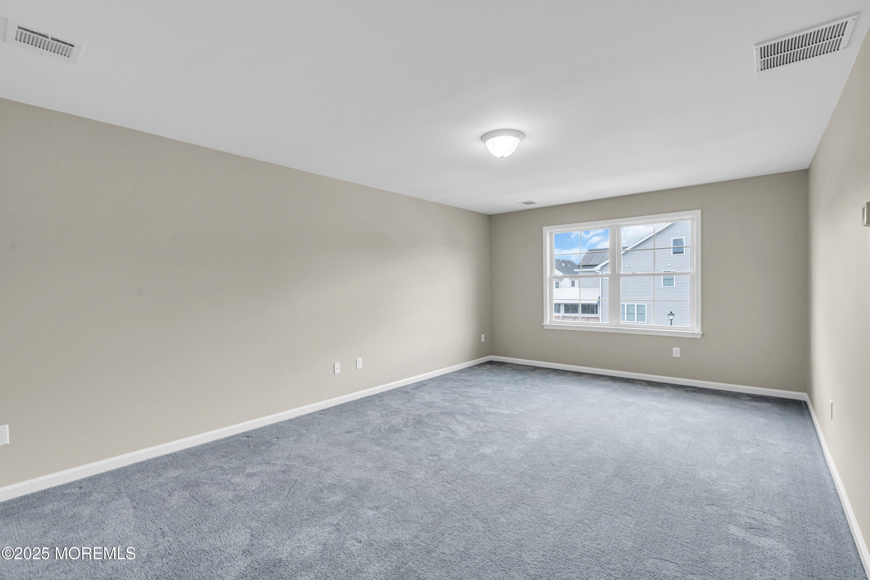 Lakewood, New Jersey, 08701, United States, 5 Bedrooms Bedrooms, ,4 BathroomsBathrooms,Residential,Active,1941365