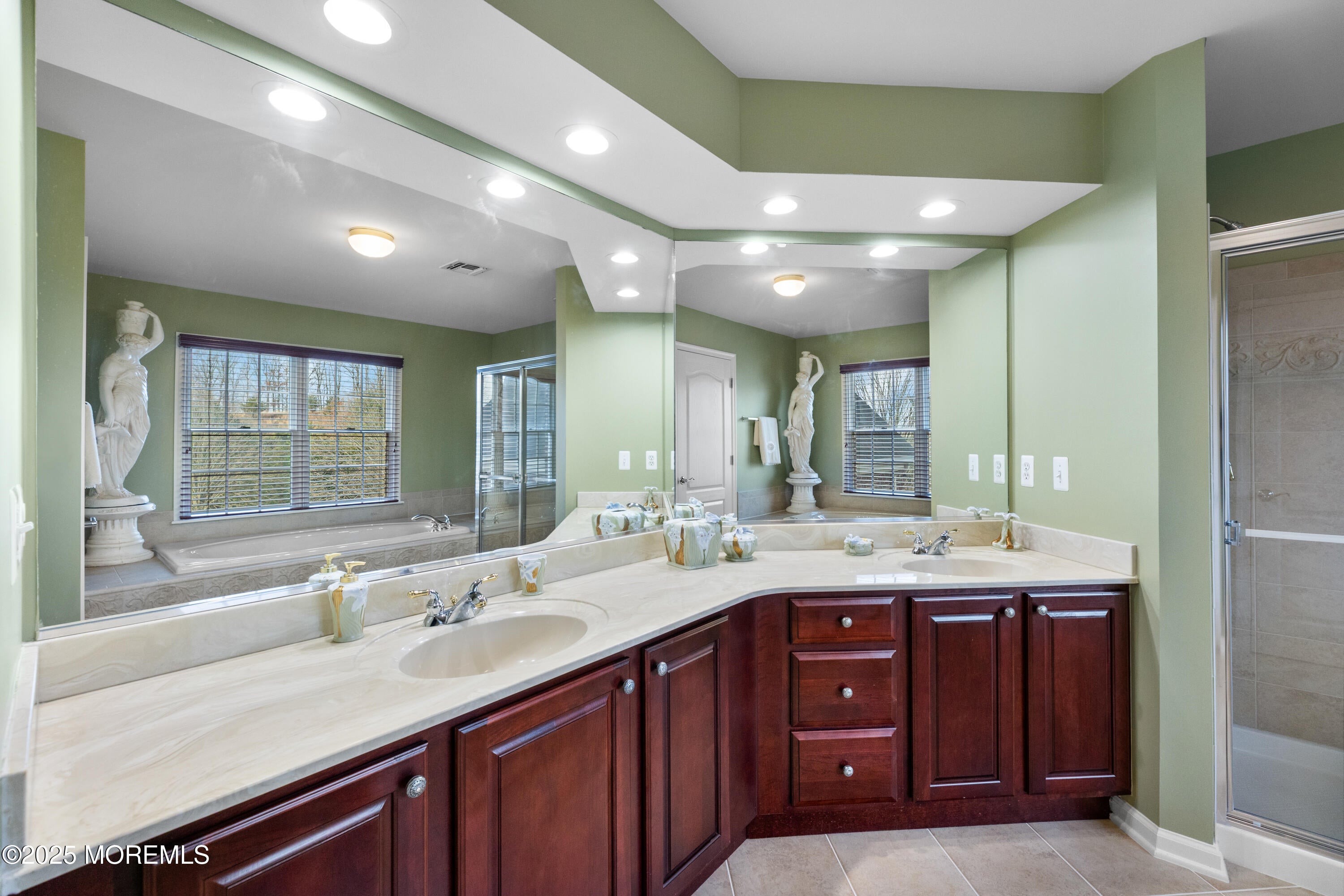 Millstone, New Jersey, 08510, United States, 4 Bedrooms Bedrooms, ,3 BathroomsBathrooms,Residential,Pending,2007227