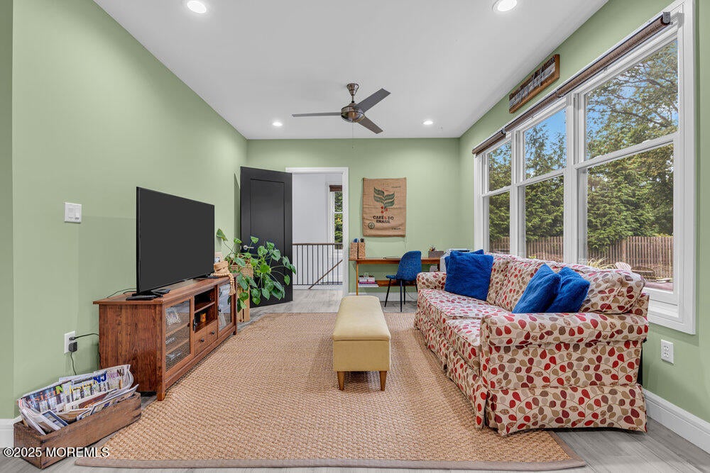Eatontown, New Jersey, 07724, United States, 5 Bedrooms Bedrooms, ,3 BathroomsBathrooms,Residential,Active,1922289