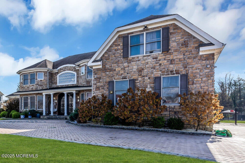 Toms River, New Jersey, 08753, United States, 5 Bedrooms Bedrooms, ,4 BathroomsBathrooms,Residential,Active,1989768