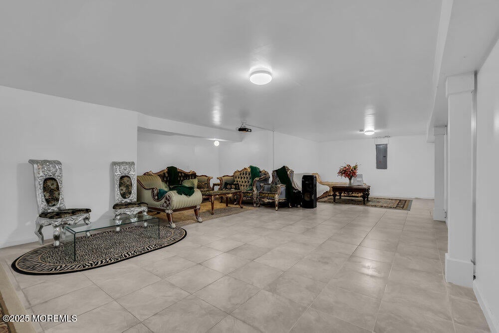 Toms River, New Jersey, 08753, United States, 5 Bedrooms Bedrooms, ,4 BathroomsBathrooms,Residential,Active,1989768