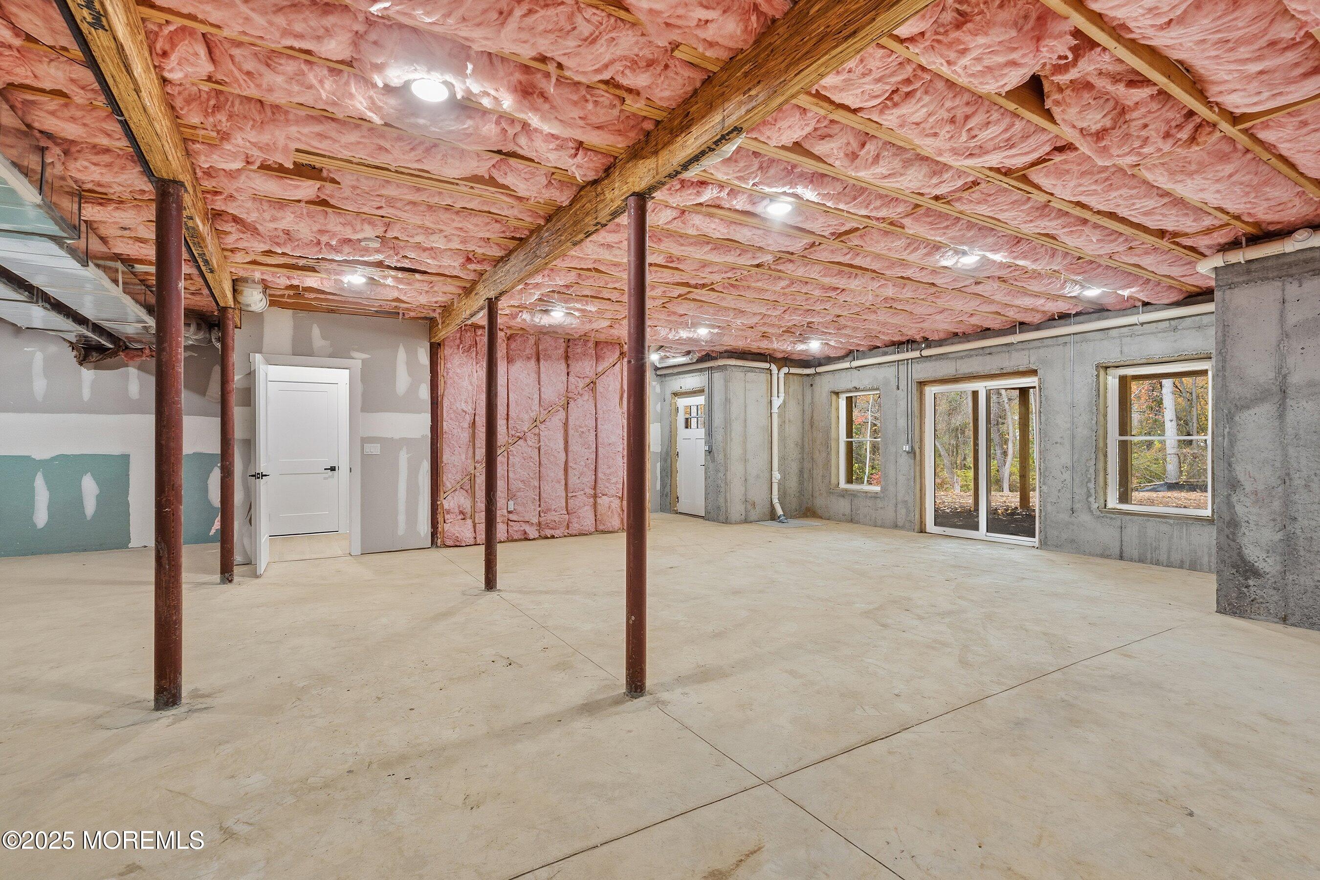 Manalapan, New Jersey, 07726, United States, 3 Bedrooms Bedrooms, ,2 BathroomsBathrooms,Residential,Active,1973334