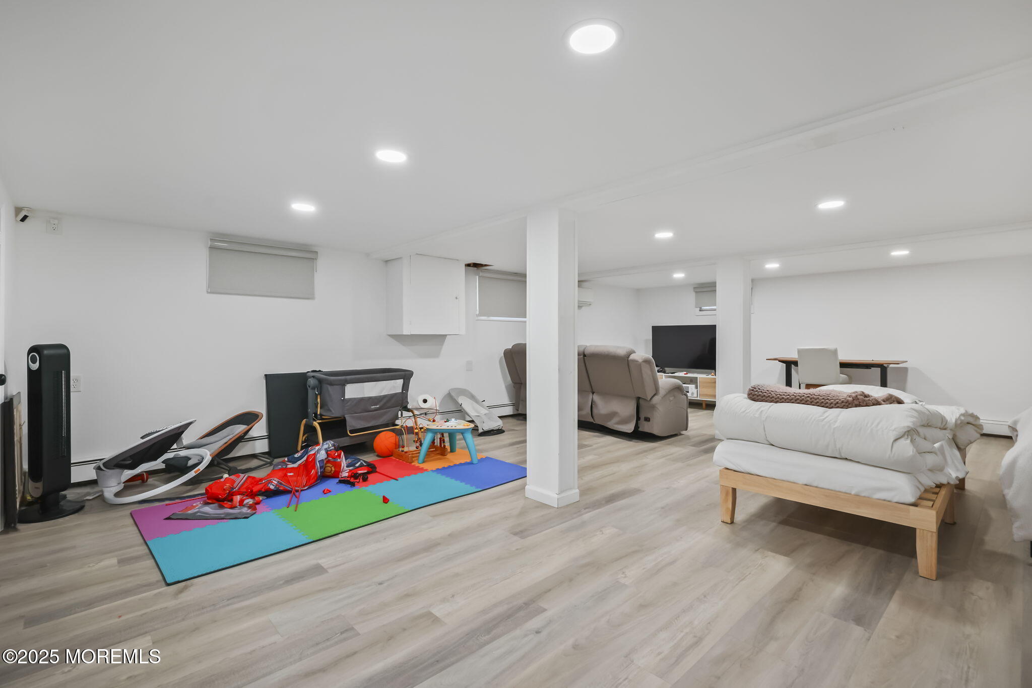 Oakhurst, New Jersey, 07755, United States, 4 Bedrooms Bedrooms, ,3 BathroomsBathrooms,Residential,Active,1941118