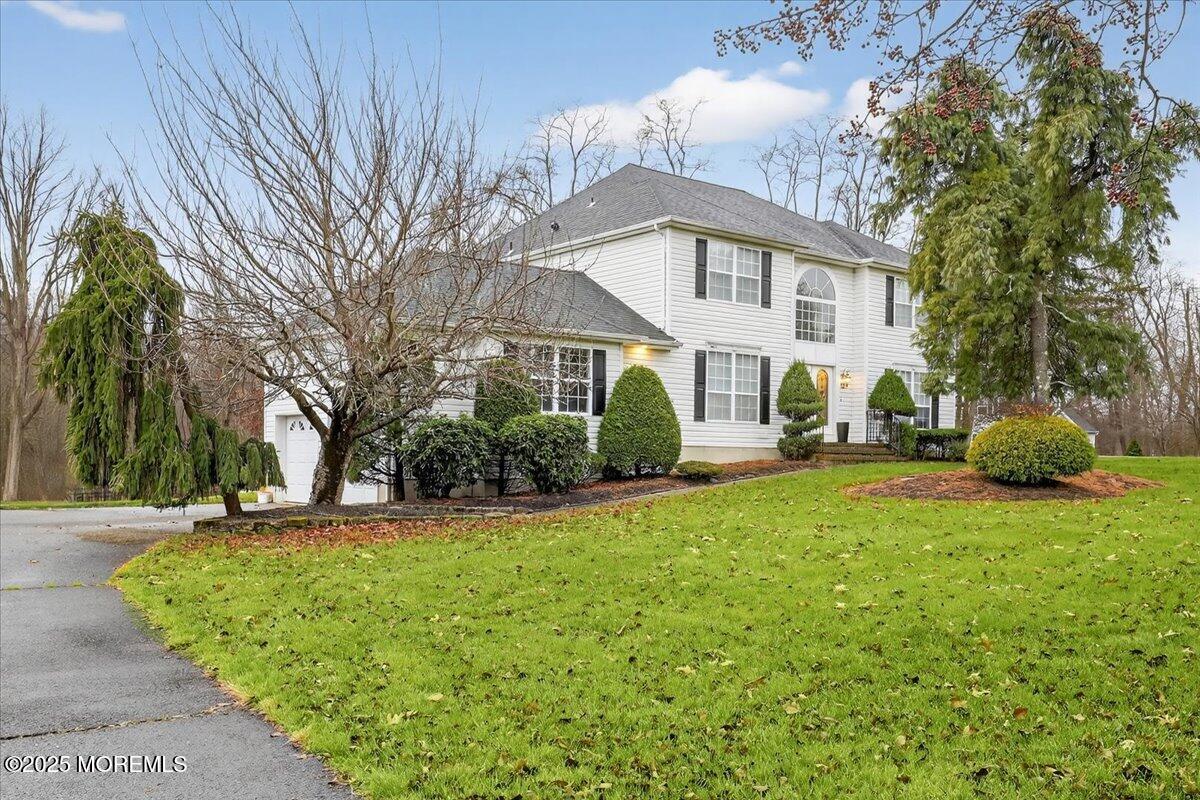 Manalapan, New Jersey, 07726, United States, 4 Bedrooms Bedrooms, ,4 BathroomsBathrooms,Residential,Active,1999930