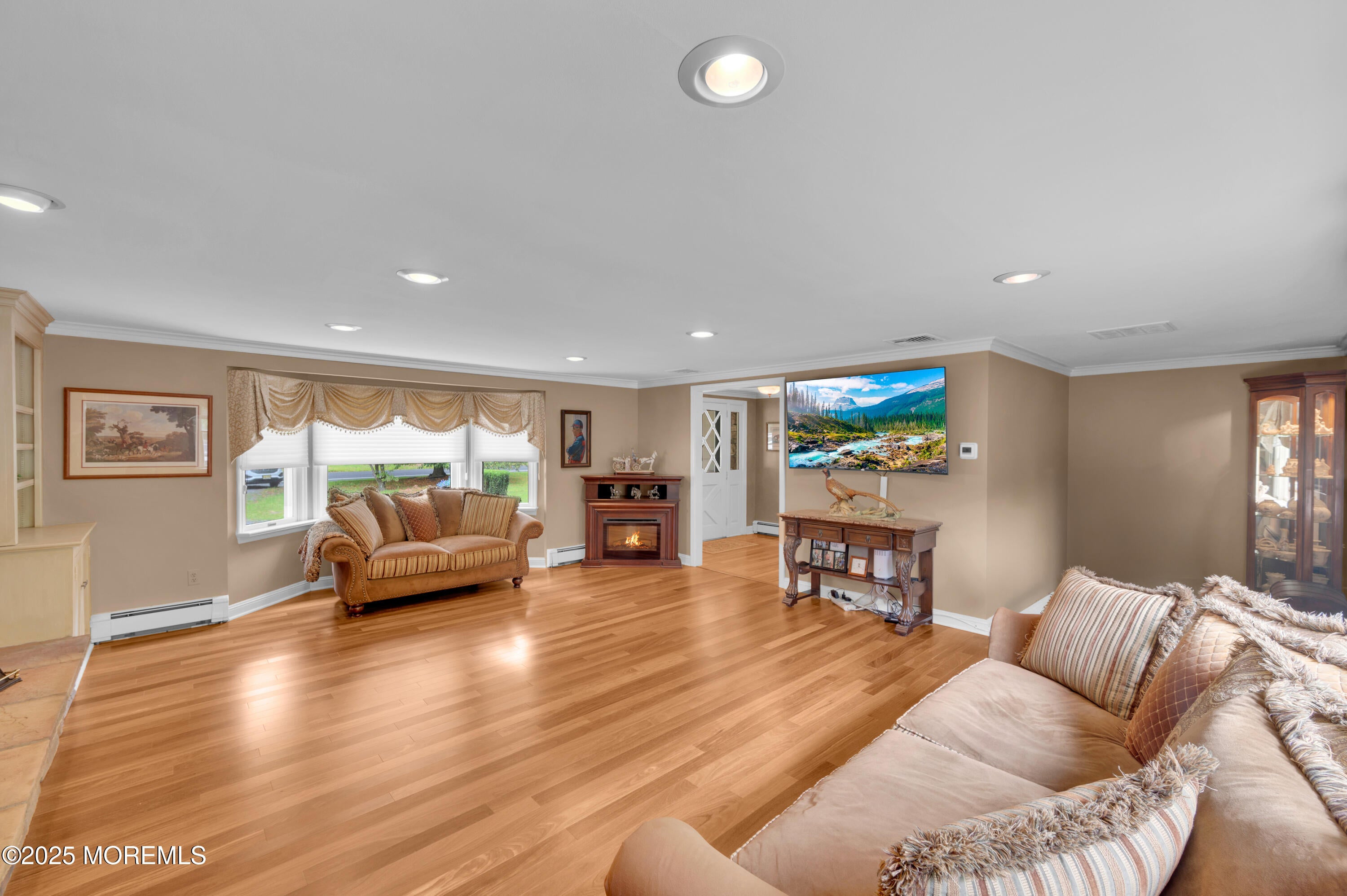 Freehold, New Jersey, 07728, United States, 3 Bedrooms Bedrooms, ,3 BathroomsBathrooms,Residential,Active,1922276