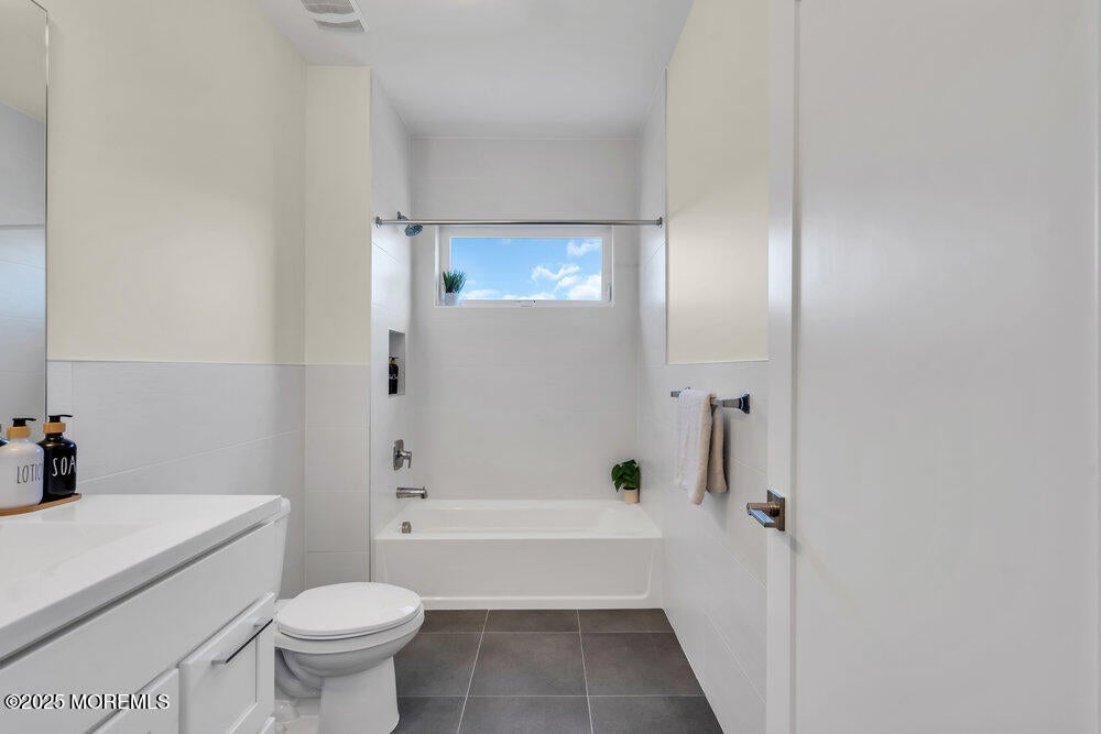 Jackson, New Jersey, 08527, United States, 6 Bedrooms Bedrooms, ,4 BathroomsBathrooms,Residential,Active,2007039