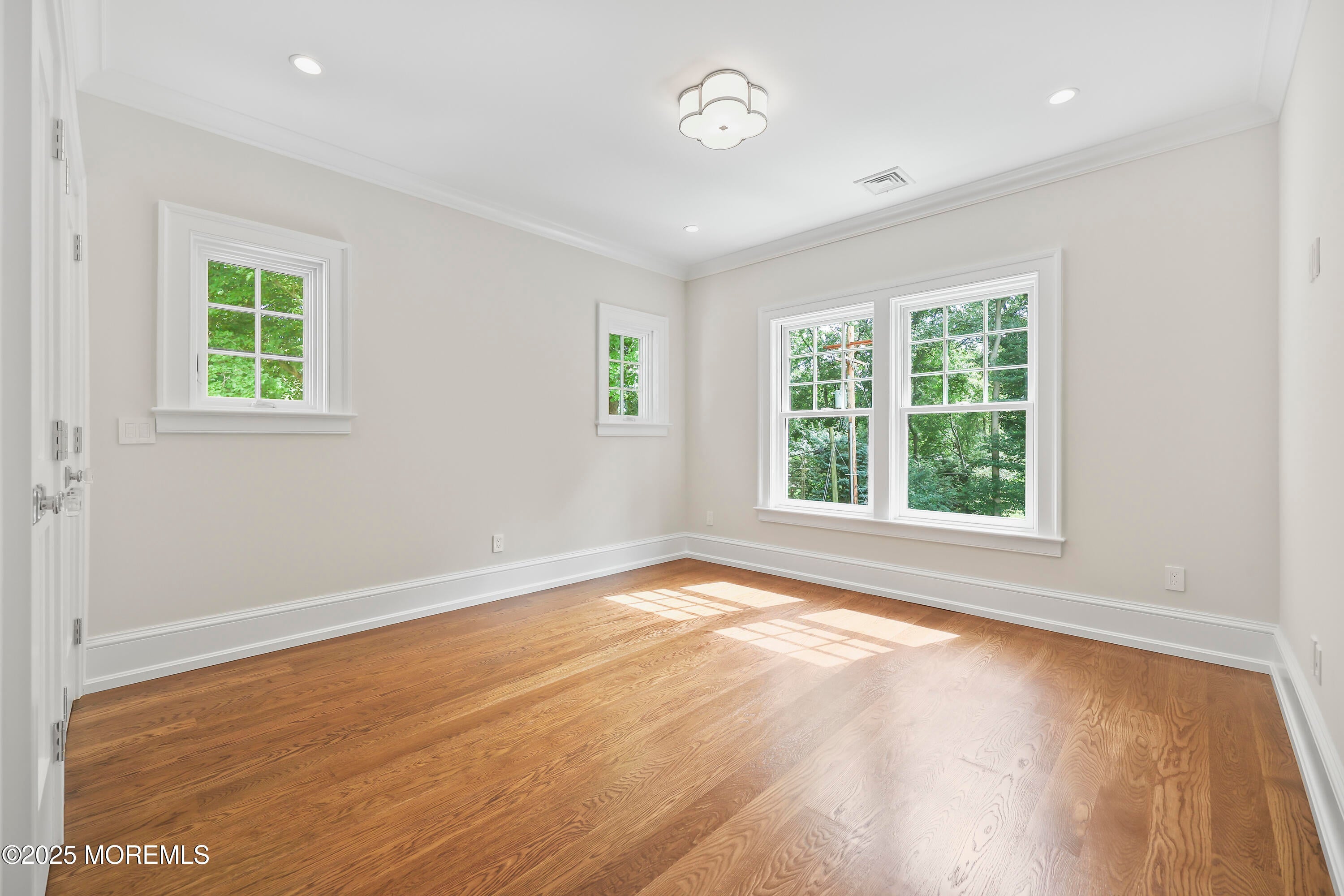 Rumson, New Jersey, 07760, United States, 6 Bedrooms Bedrooms, ,7 BathroomsBathrooms,Residential,Active,1904739
