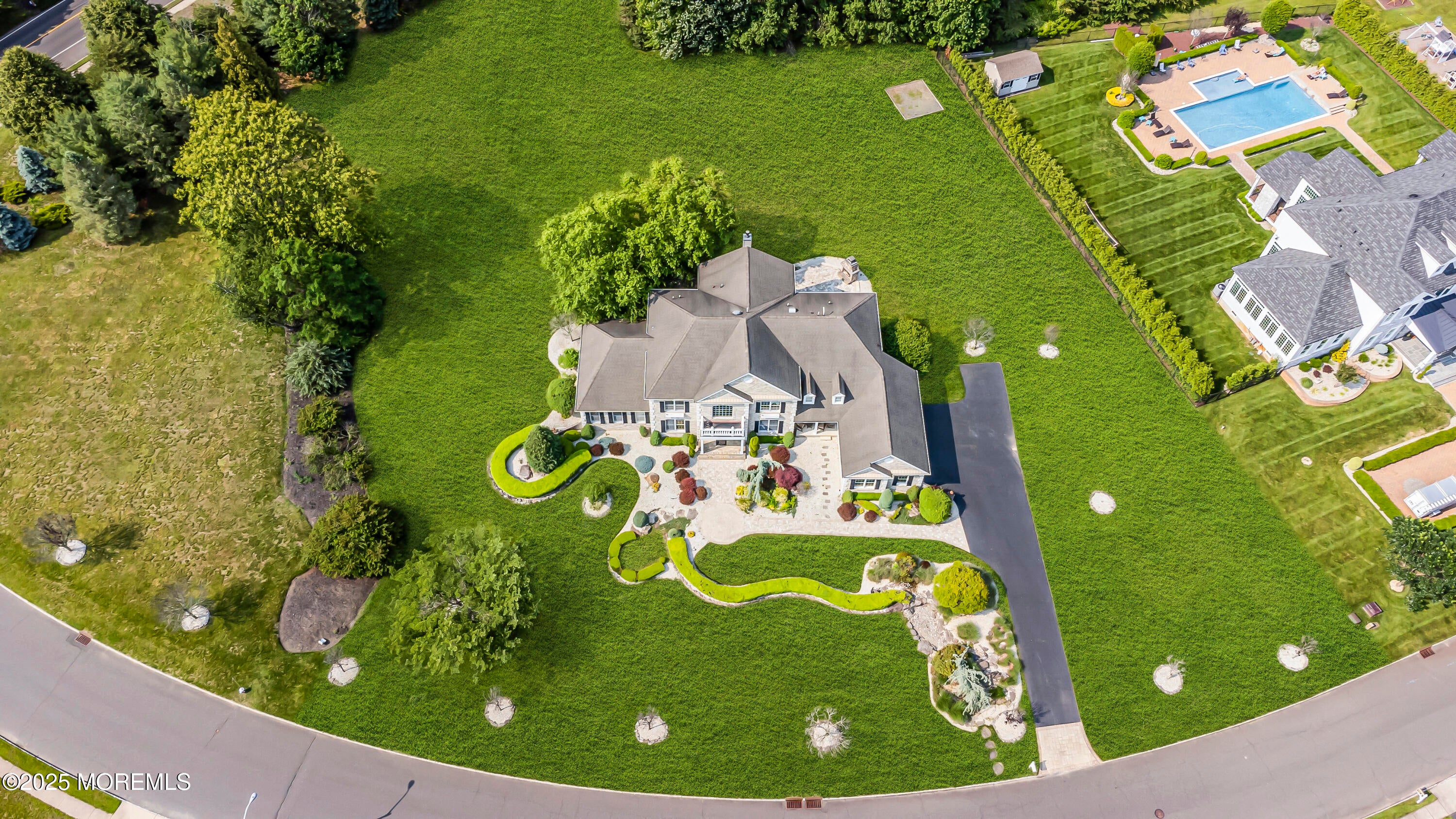 Farmingdale, New Jersey, 07727, United States, 4 Bedrooms Bedrooms, ,5 BathroomsBathrooms,Residential,Active,1868149