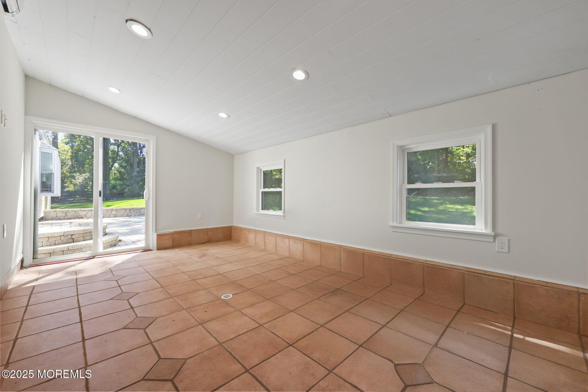 Colts Neck, New Jersey, 07722, United States, 3 Bedrooms Bedrooms, ,3 BathroomsBathrooms,Residential,Active,1941385